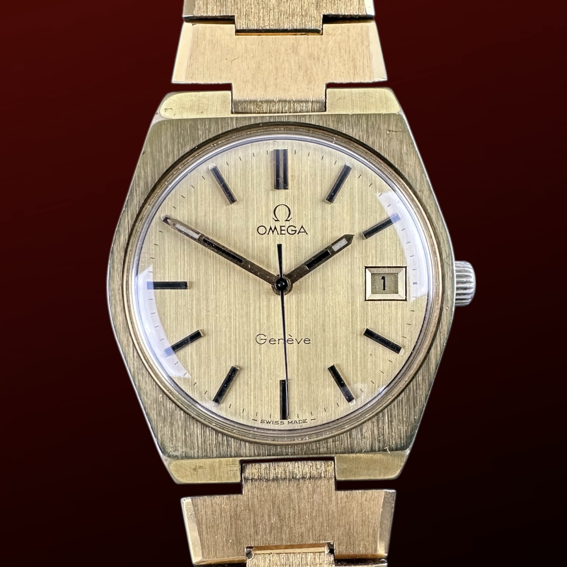 Vintage Omega Genève Flat Link Manual Wind Gold Plated 136.0050 - 35mm - 1972