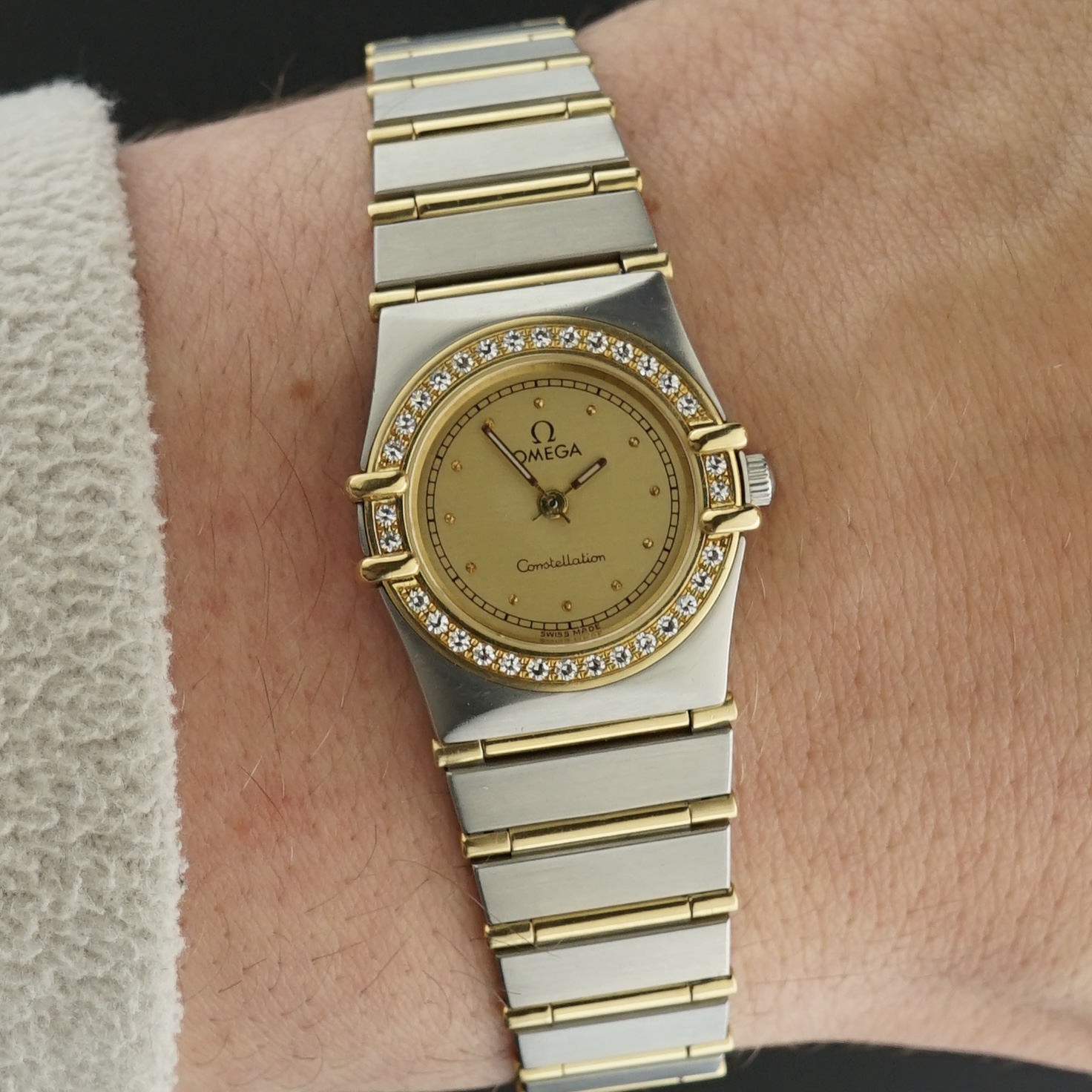 Vintage Omega Constellation Lady Diamond Set Bezel Full Bar 18k Gold 895.1080.1 - 22,5mm - 1993 