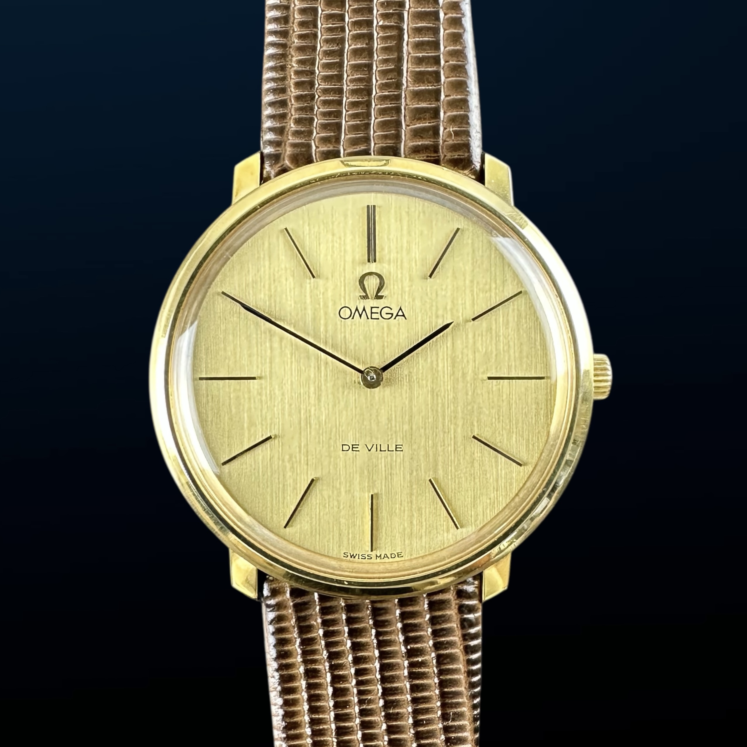 Vintage Omega De Ville Manual Wind Gold Plated Vertical Brush 111.077 - 33mm - 1970