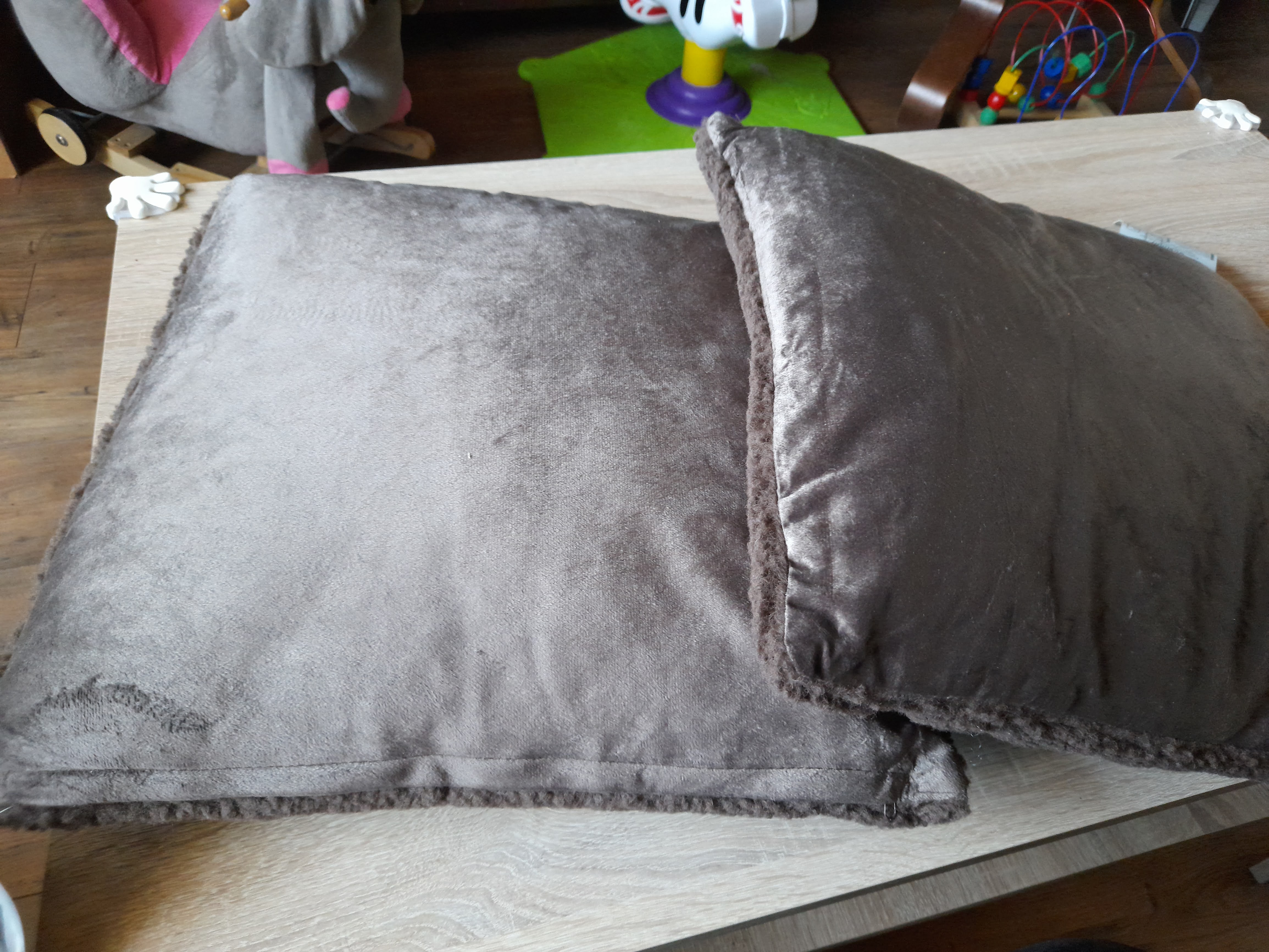 Pagalvėlės, dekoratyvinės pagalvės 45 x 45 cm, 2vnt.