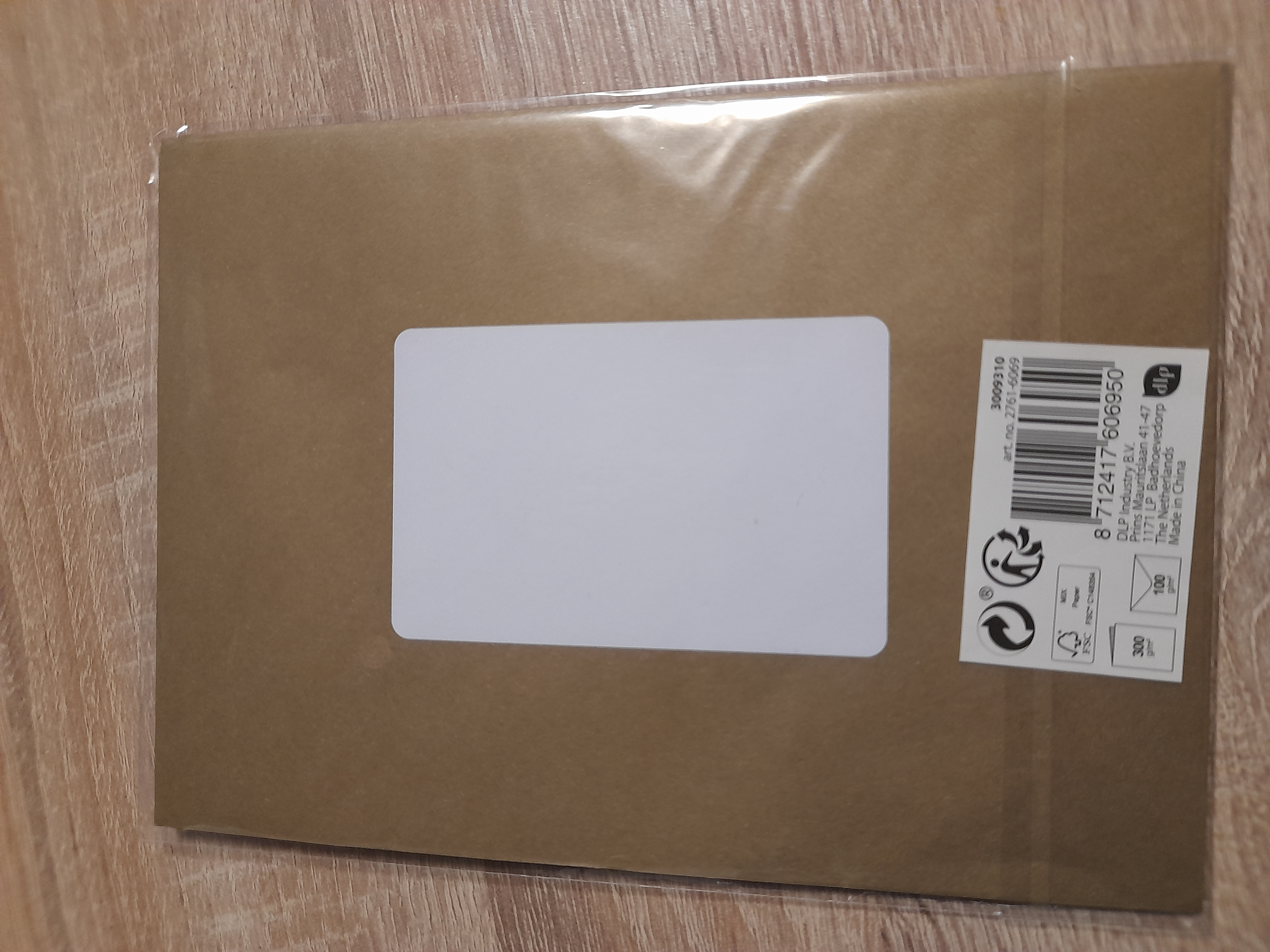 Sveikinimo atvirukas 13x18. „Geriausi linkėjimai“ 3D