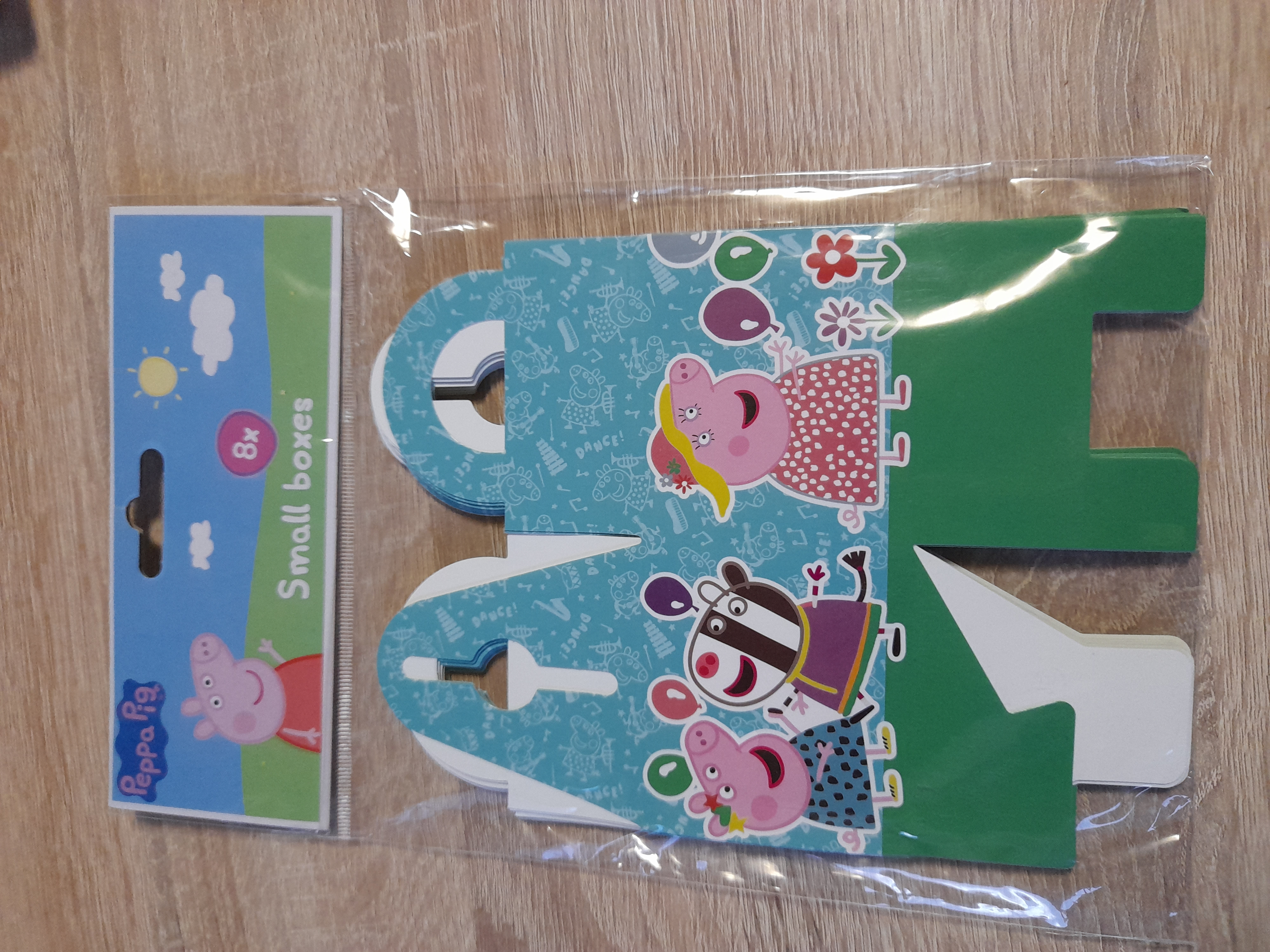 Dėžutės skanuminams Peppa Pig  8 vnt. 6,5x6,5x5,5 cm.