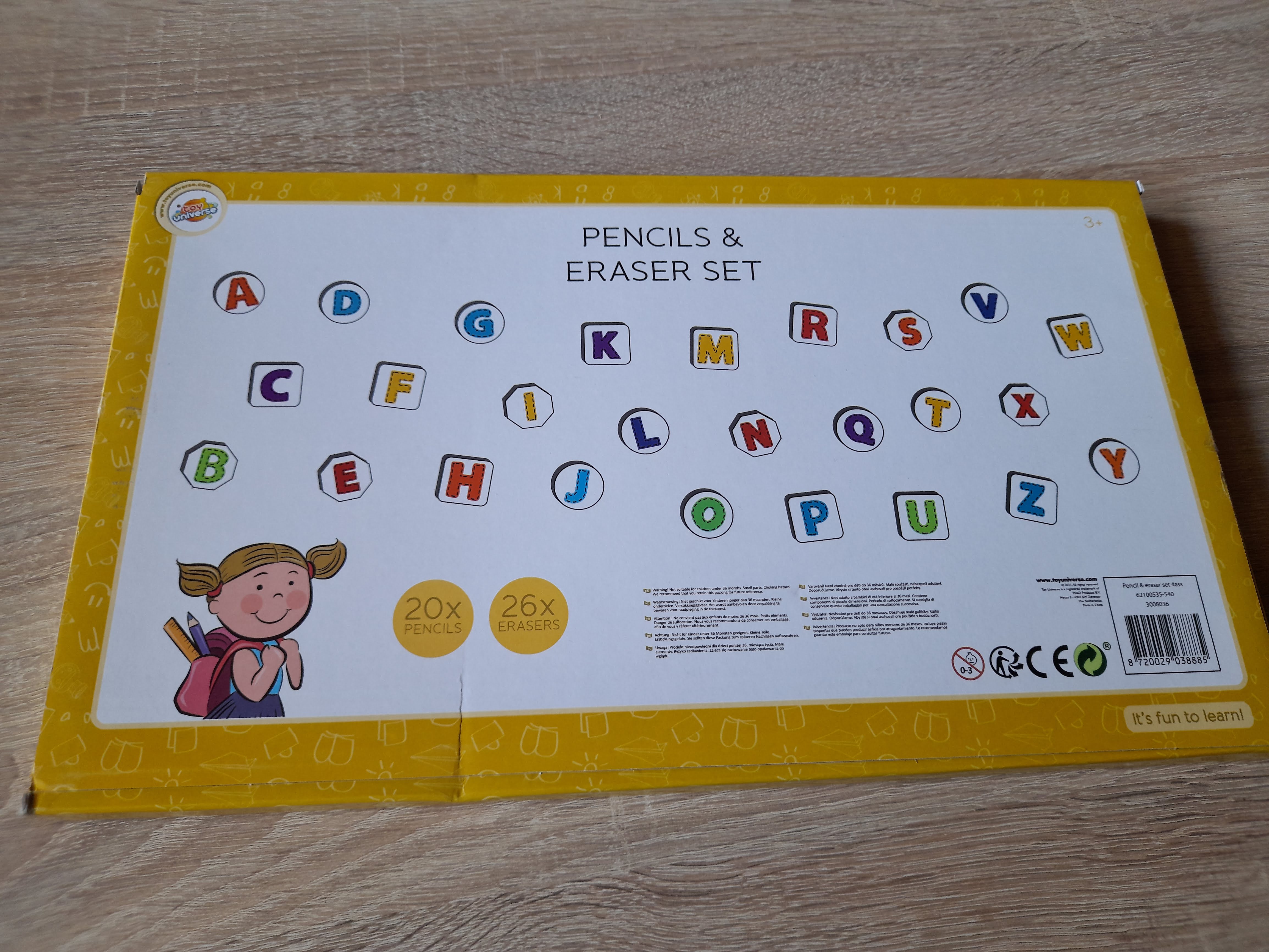 Pieštukai su trintukais, abėcėlė.