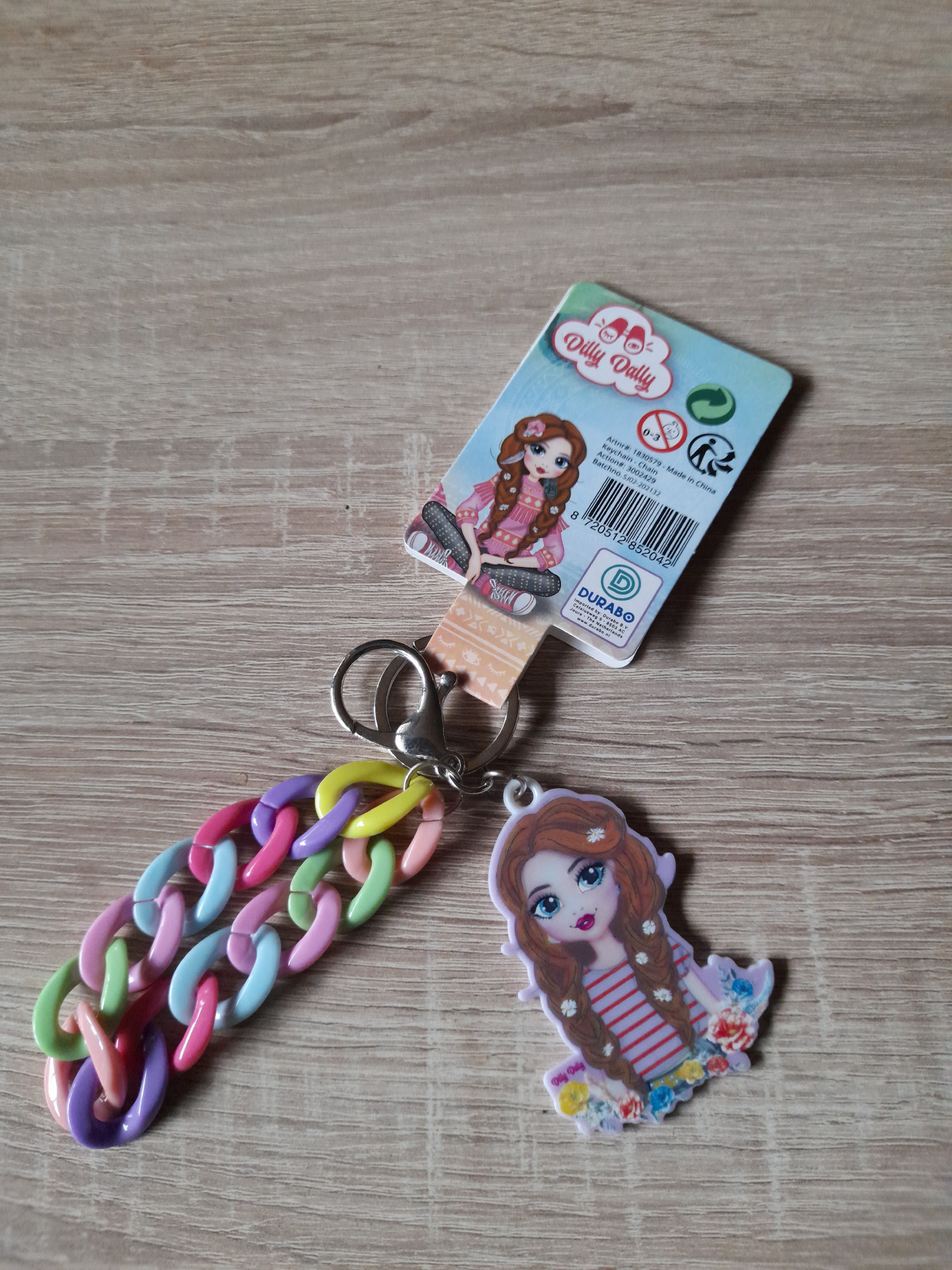 Dilly dally raktų pakabukas su vaivorikštės grandinėlę.