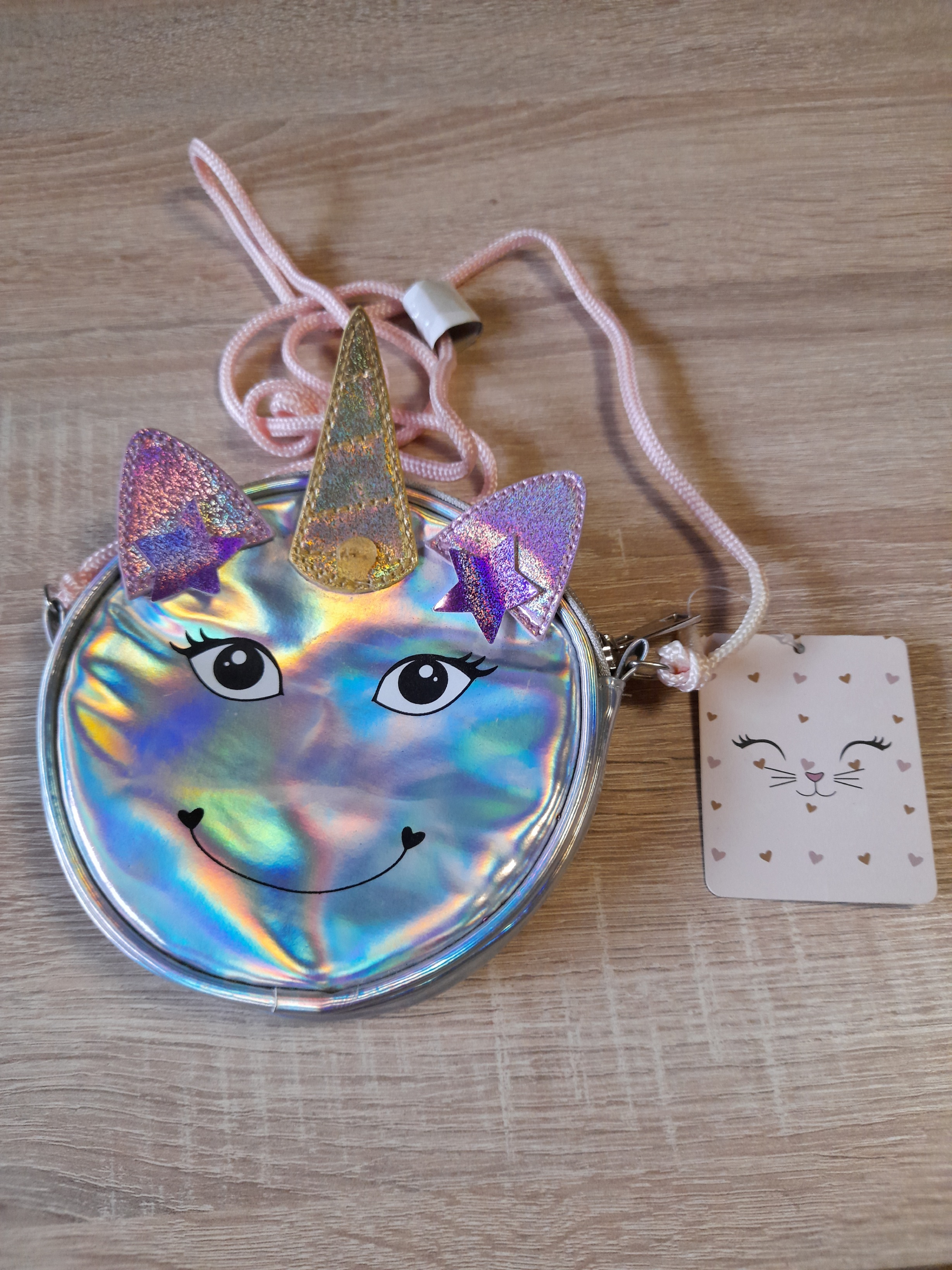 Vienaragis vaikiškas krepšys.