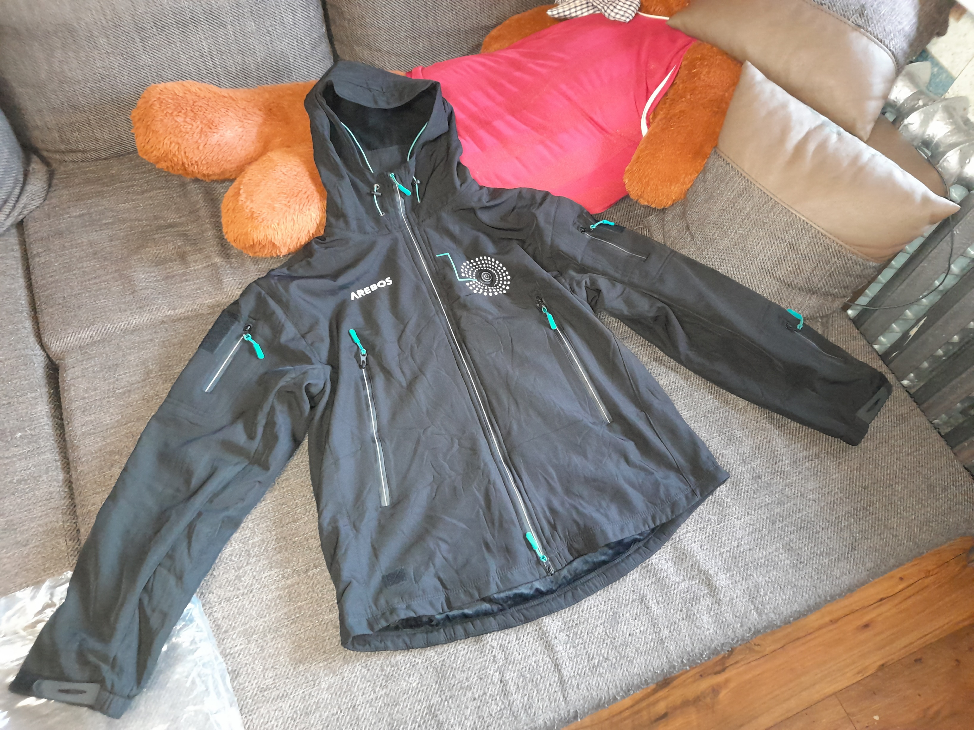 AREBOS termo striukė su integruotu infraraudonųjų spindulių šildymu