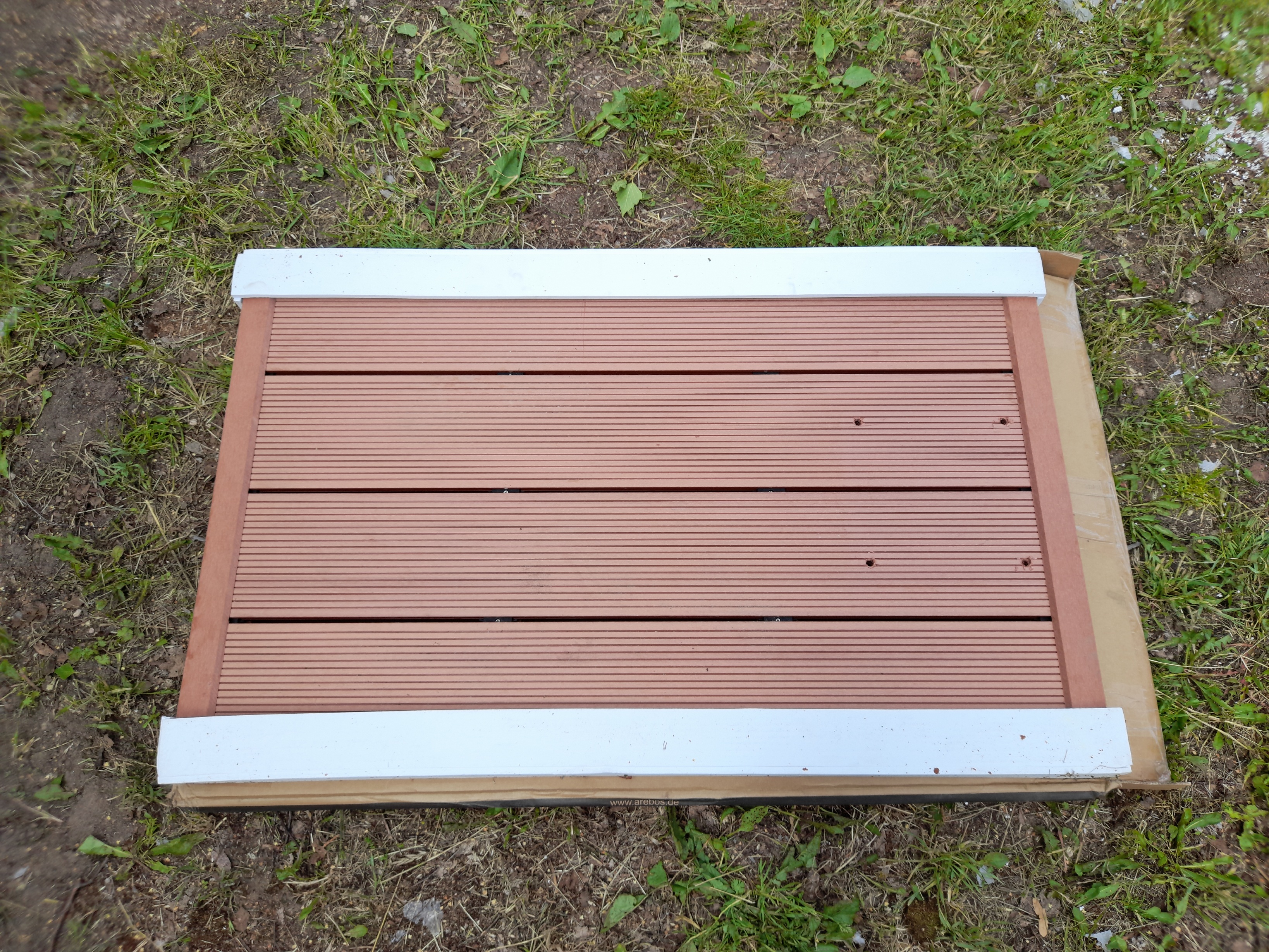 AREBOS grindų elementas saulės dušui, baseino kopėčioms arba baseino antracitui 101 x 63 x 5,5 cm pagrindo plokštė sodo dušui baseino dušui lauko dušui neslidus.