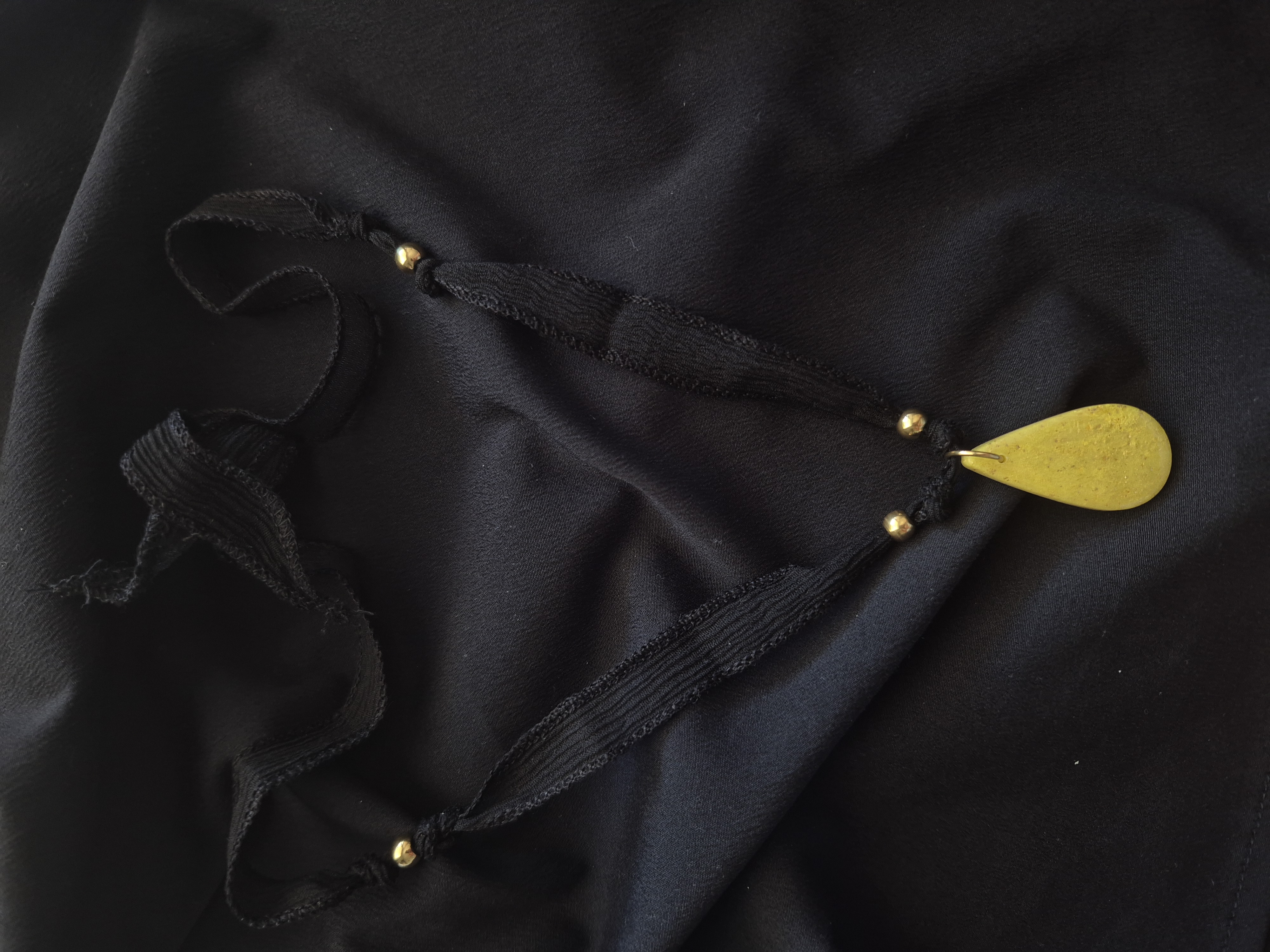 Collier en ruban de soie