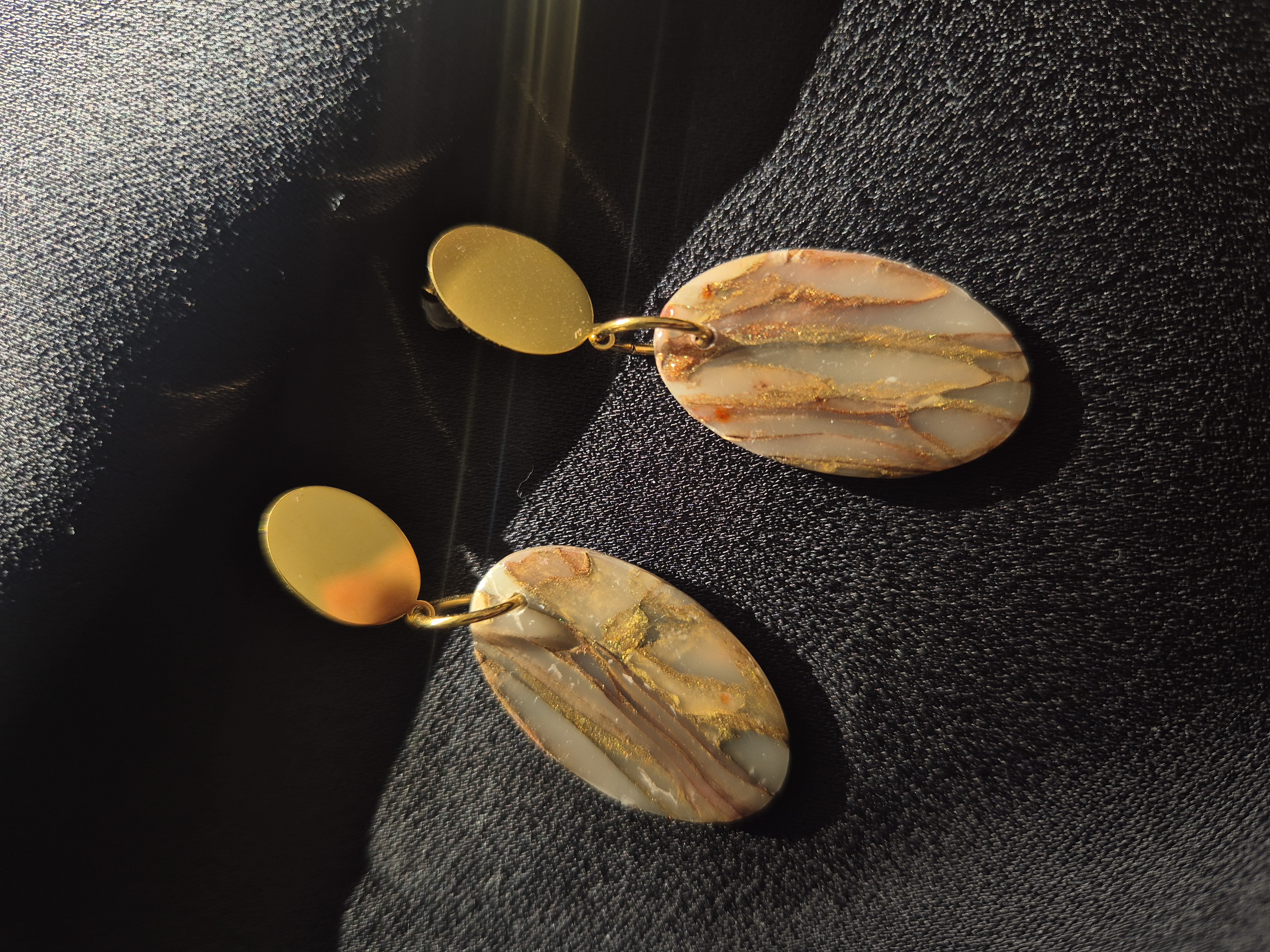 Boucles d’oreilles effet pierre naturelle