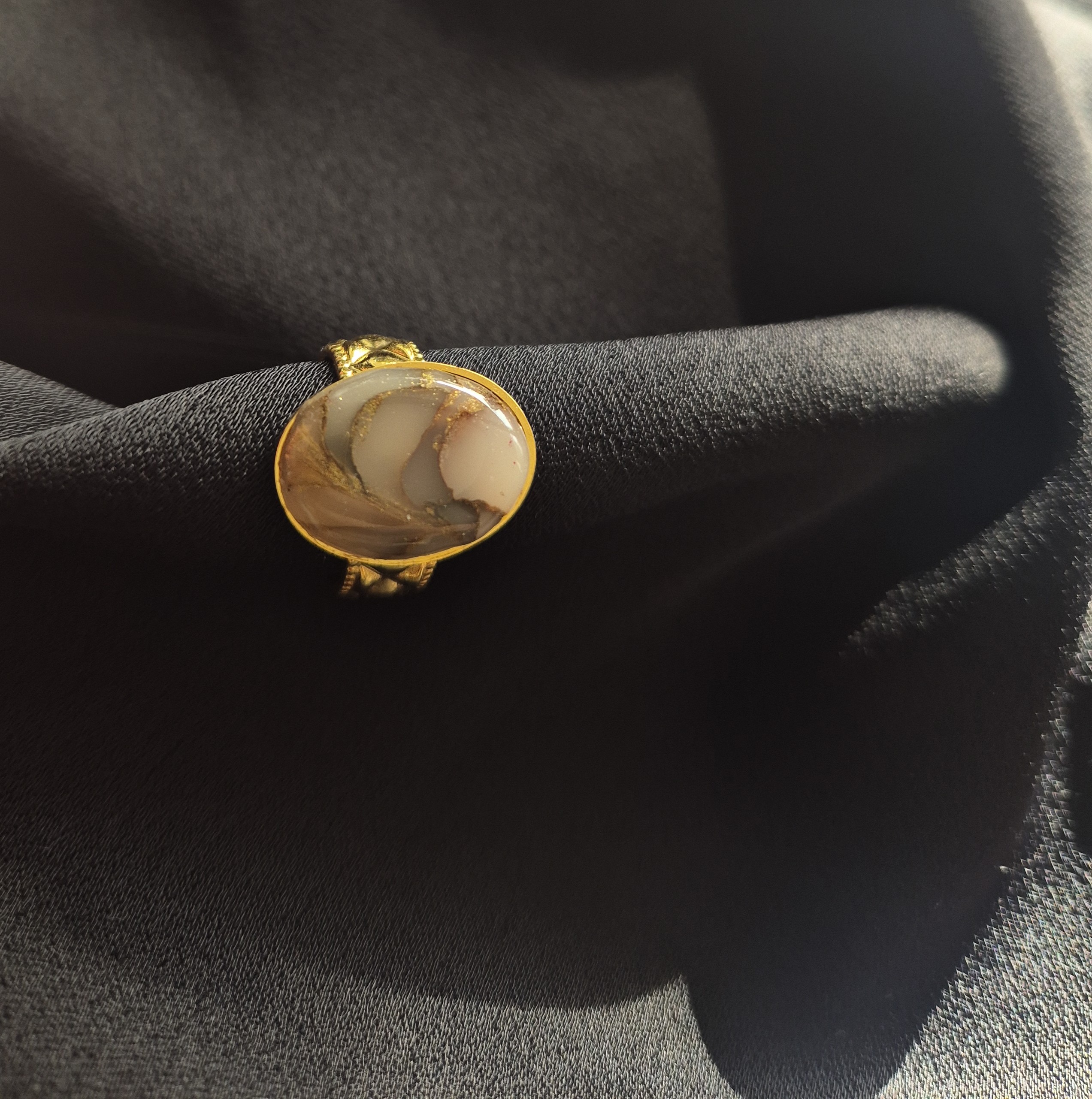 Bague effet pierre naturelle