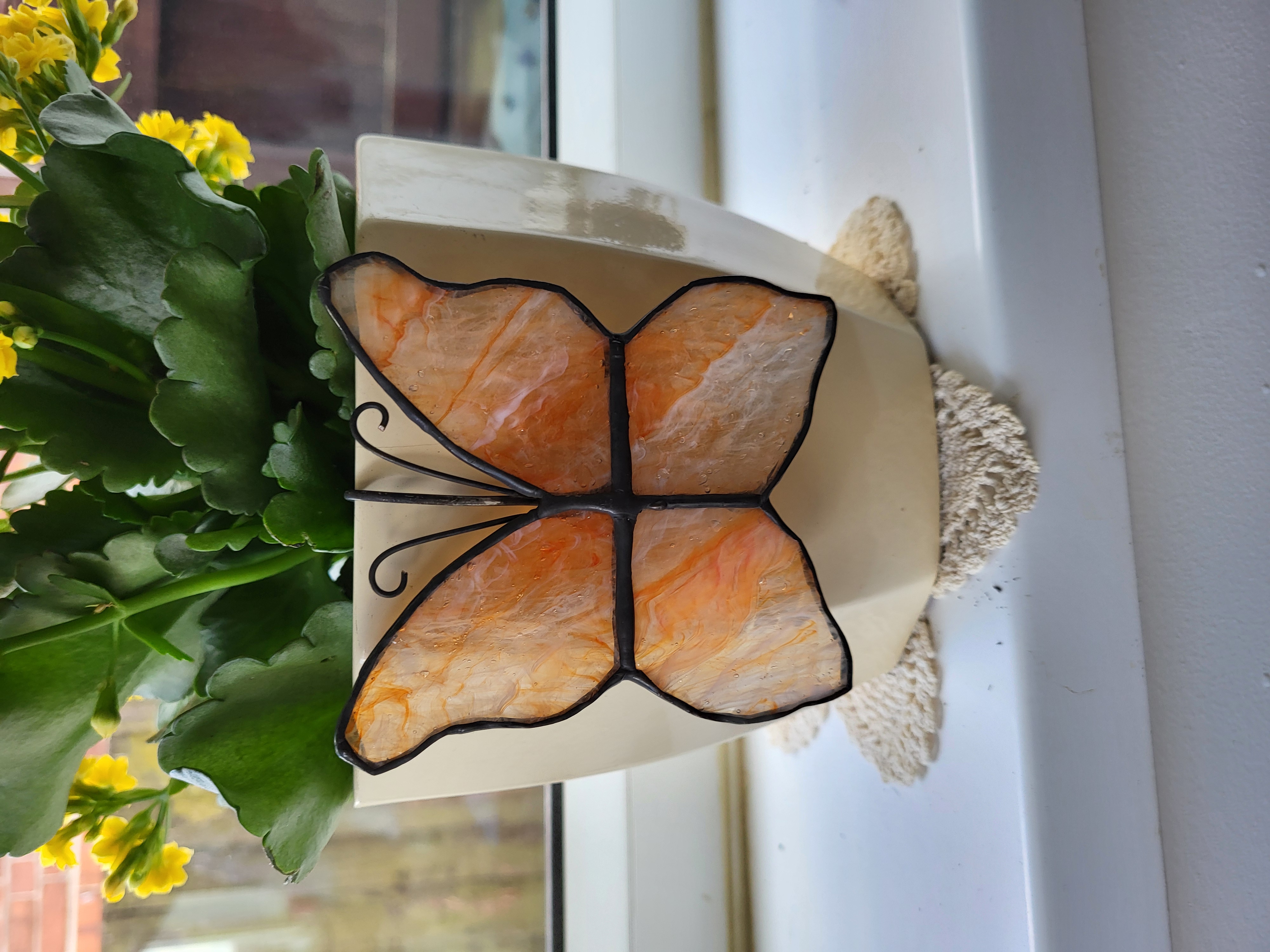 Butterfly plant pot hugger