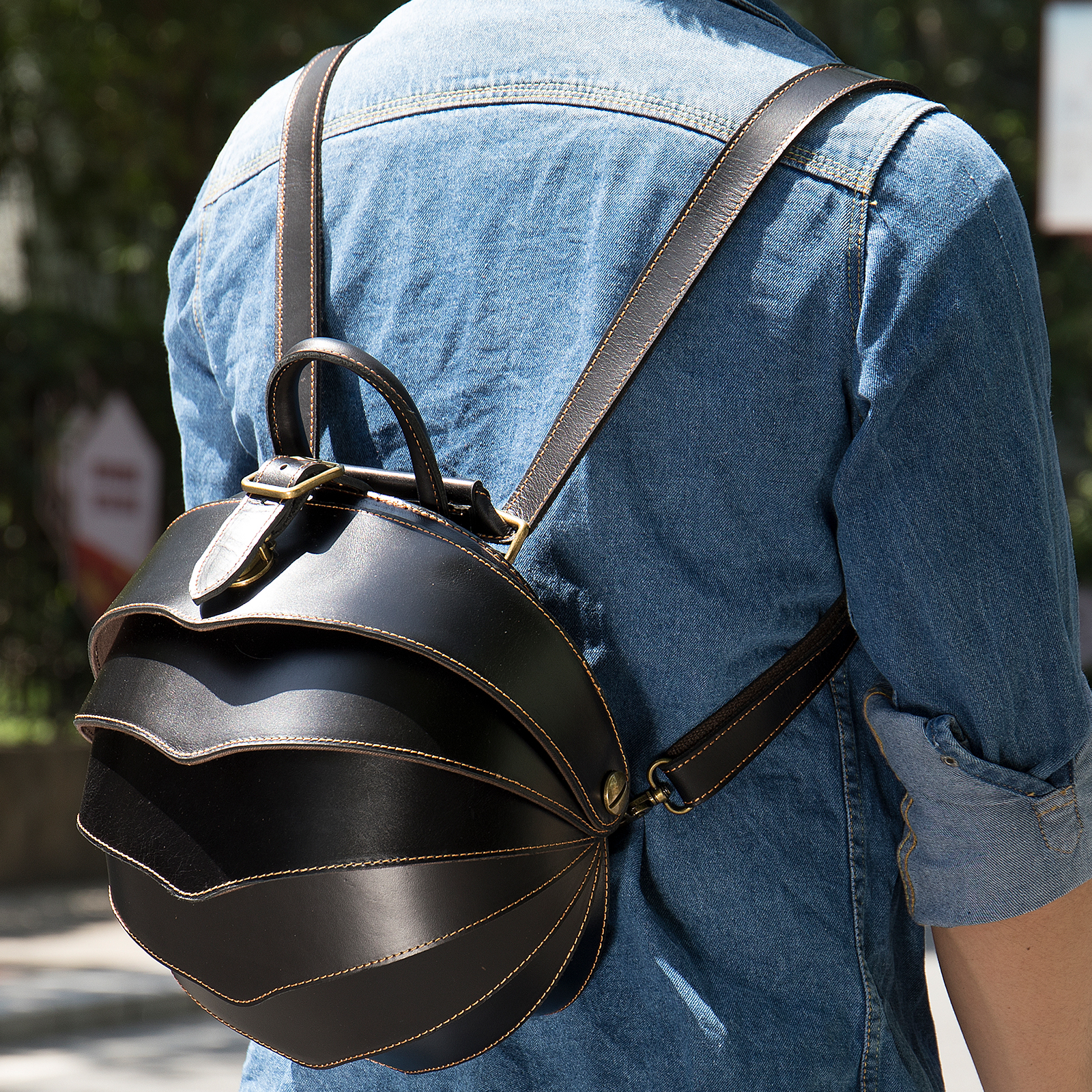 Premium Genuine Cowhide Leather Backpack - Timeless Elegance and Superior Functionality