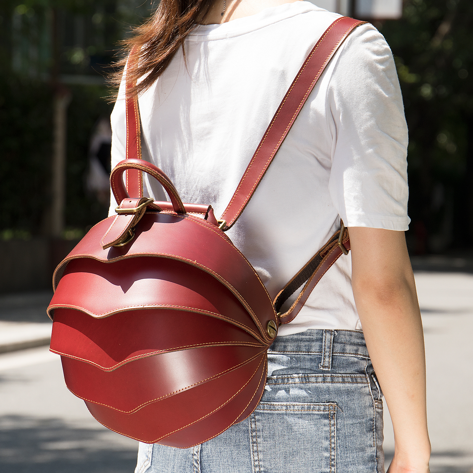 Premium Genuine Cowhide Leather Backpack - Timeless Elegance and Superior Functionality