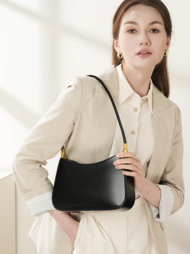 Premiun Leather Crossbody bag