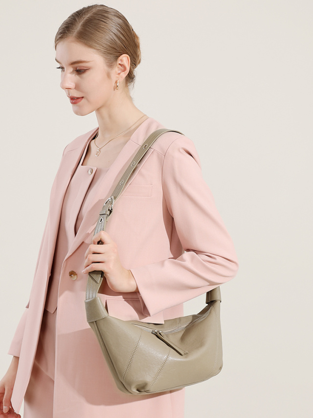 Premiun Leather Crossbody bag