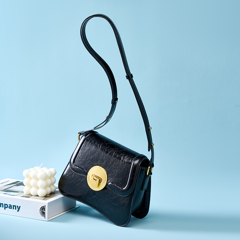 Premiun Leathaer Crossbody bag