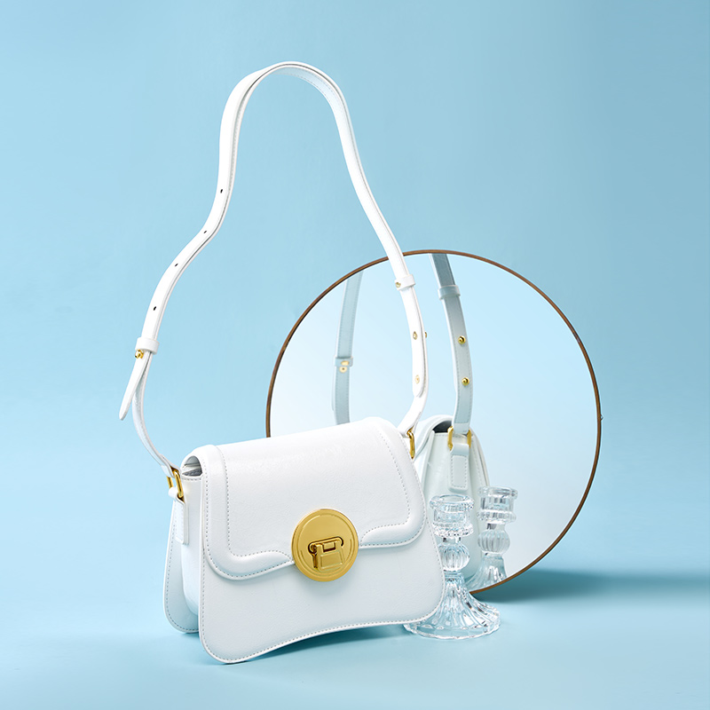 Premiun Leathaer Crossbody bag