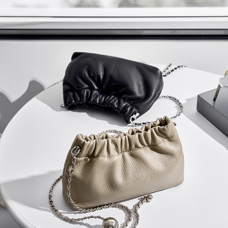 Premiun Leathaer Crossbody bag