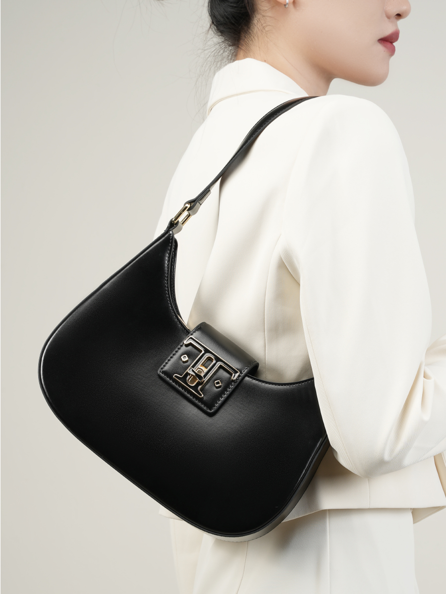 Premiun Leathaer Crossbody bag