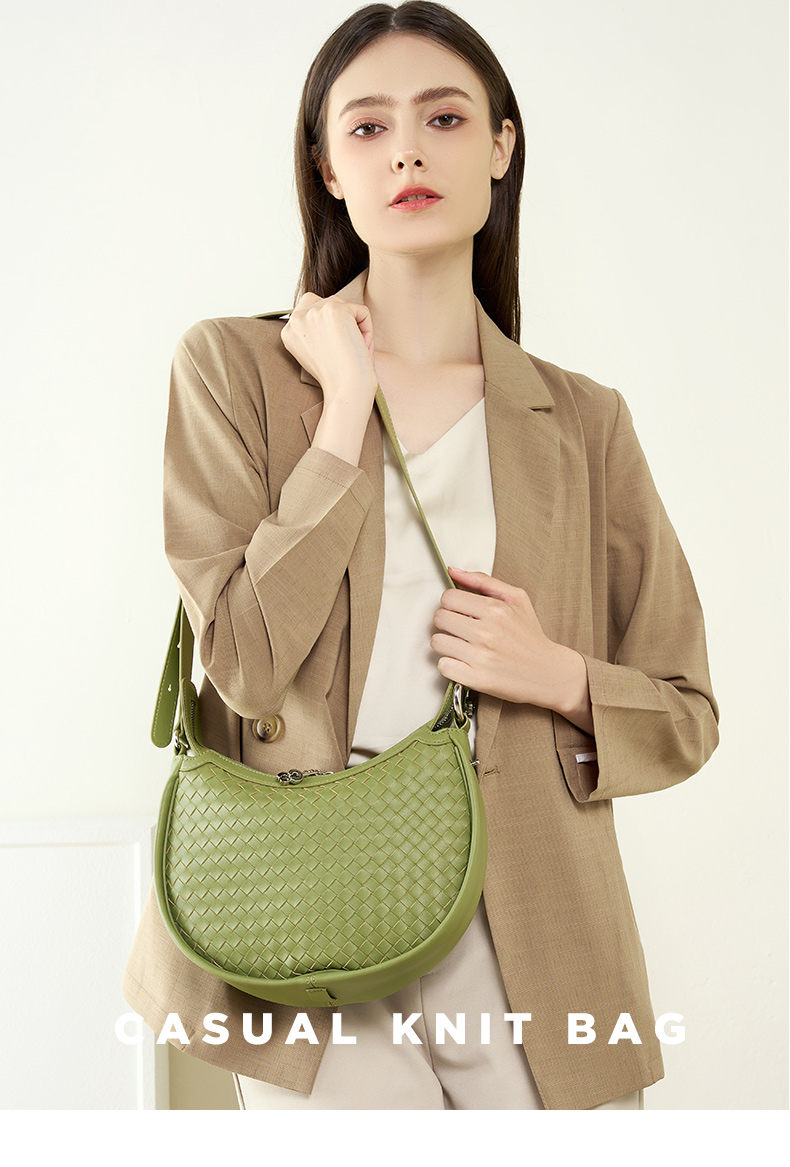 Premiun Leathaer Crossbody bag