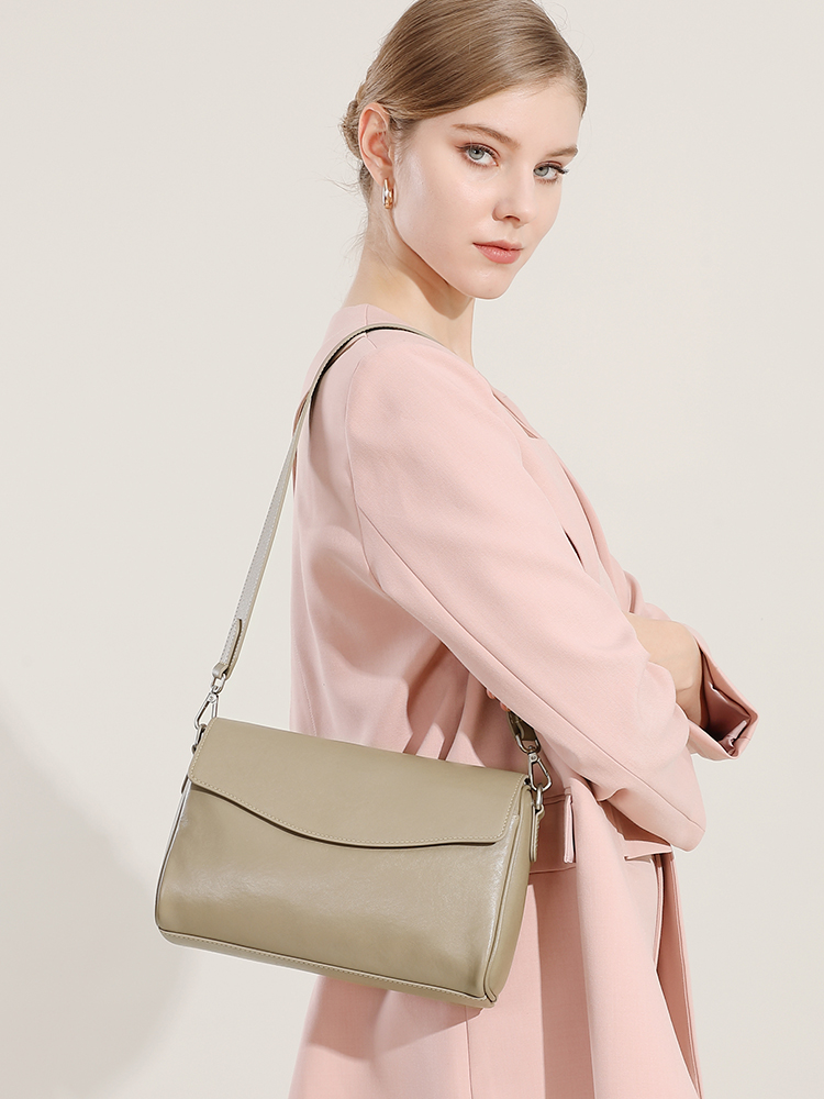 Premiun Leathaer Crossbody bag