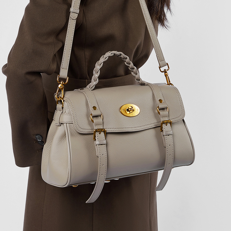 Premiun Leathaer Crossbody bag