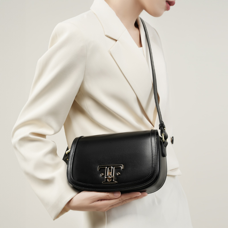 Premiun Leathaer Crossbody bag