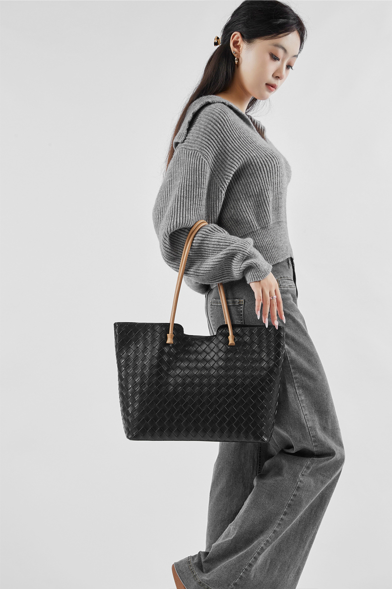 Premiun Leathaer Handbag