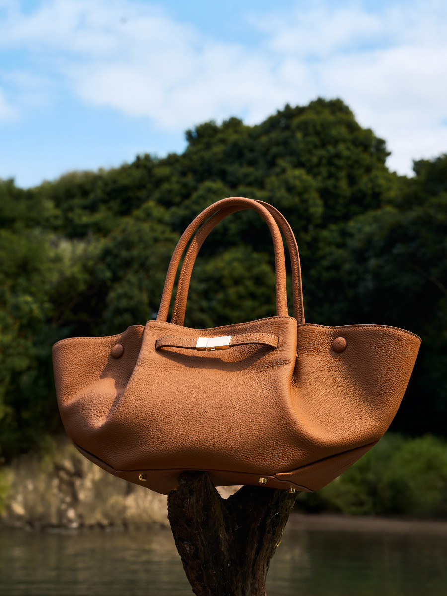 Elegant Tan Handbag