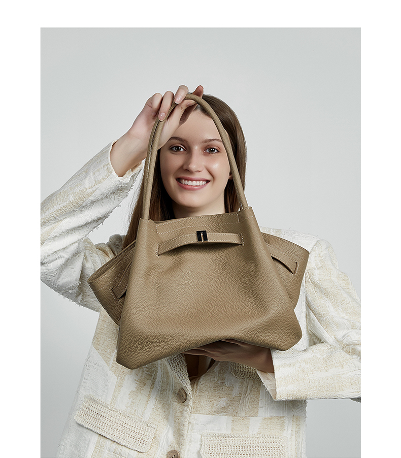 Elegant Black Leather Handbag