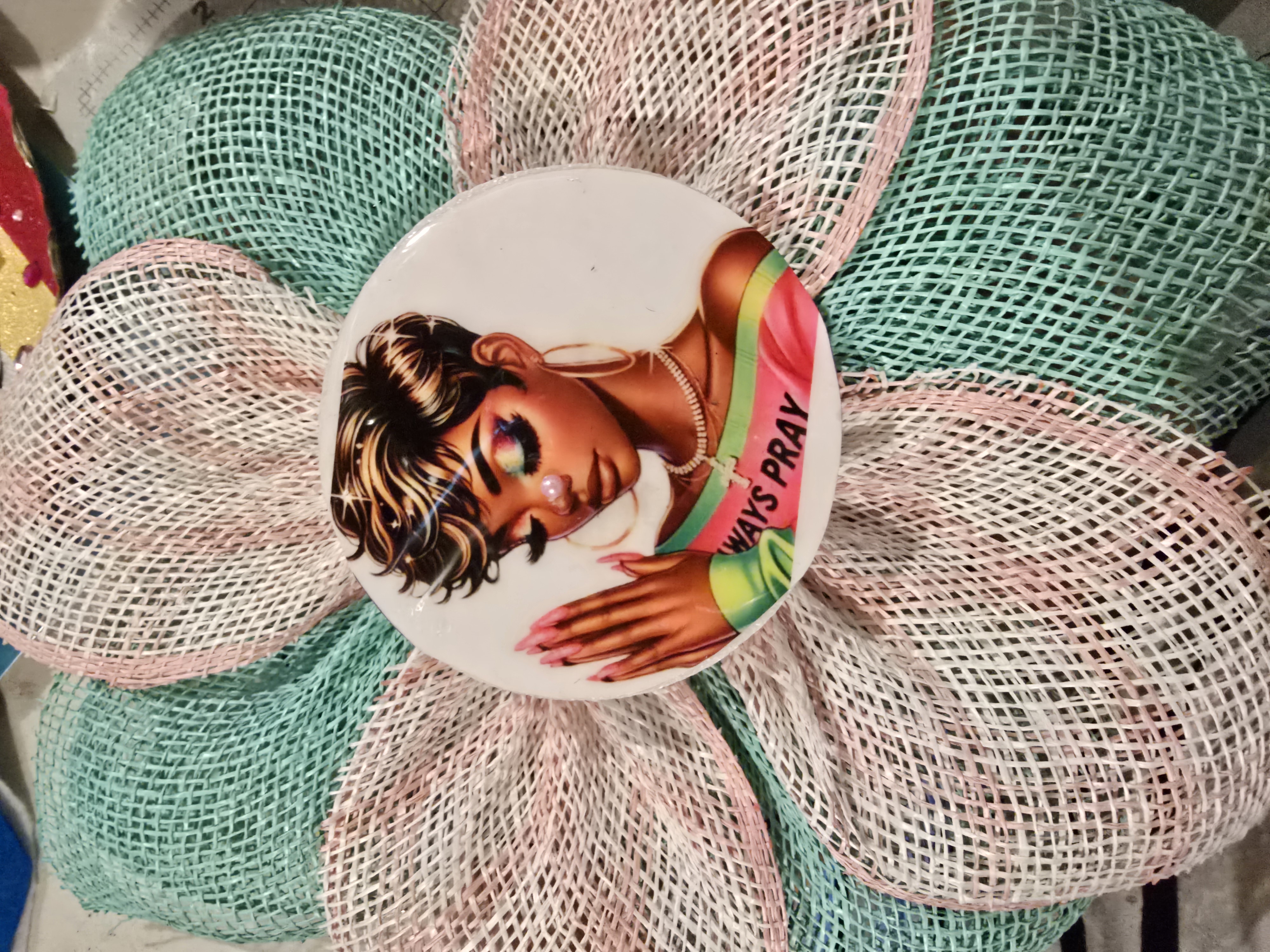 Always Pray Decorative Mesh Flower Wall Hanging
