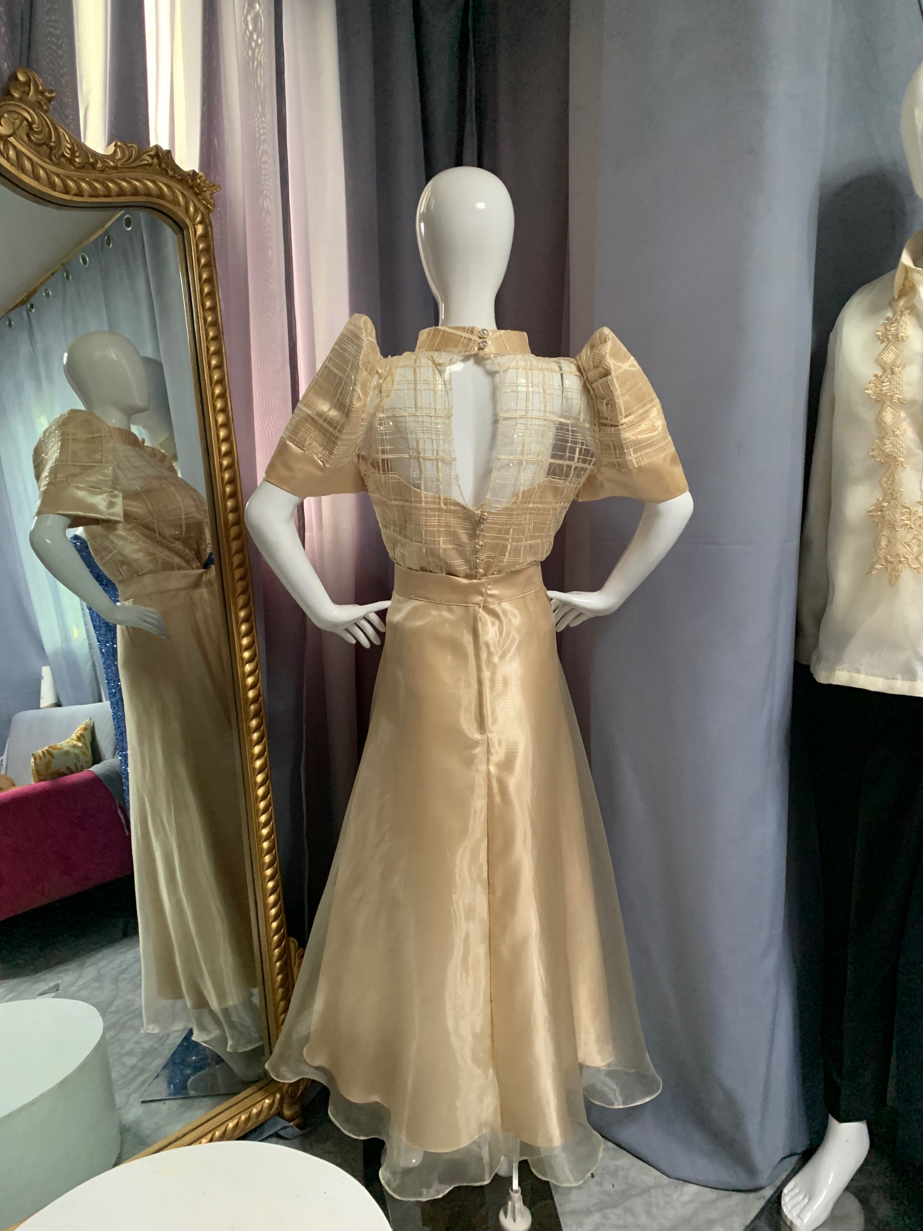 Madison - Filipiniana