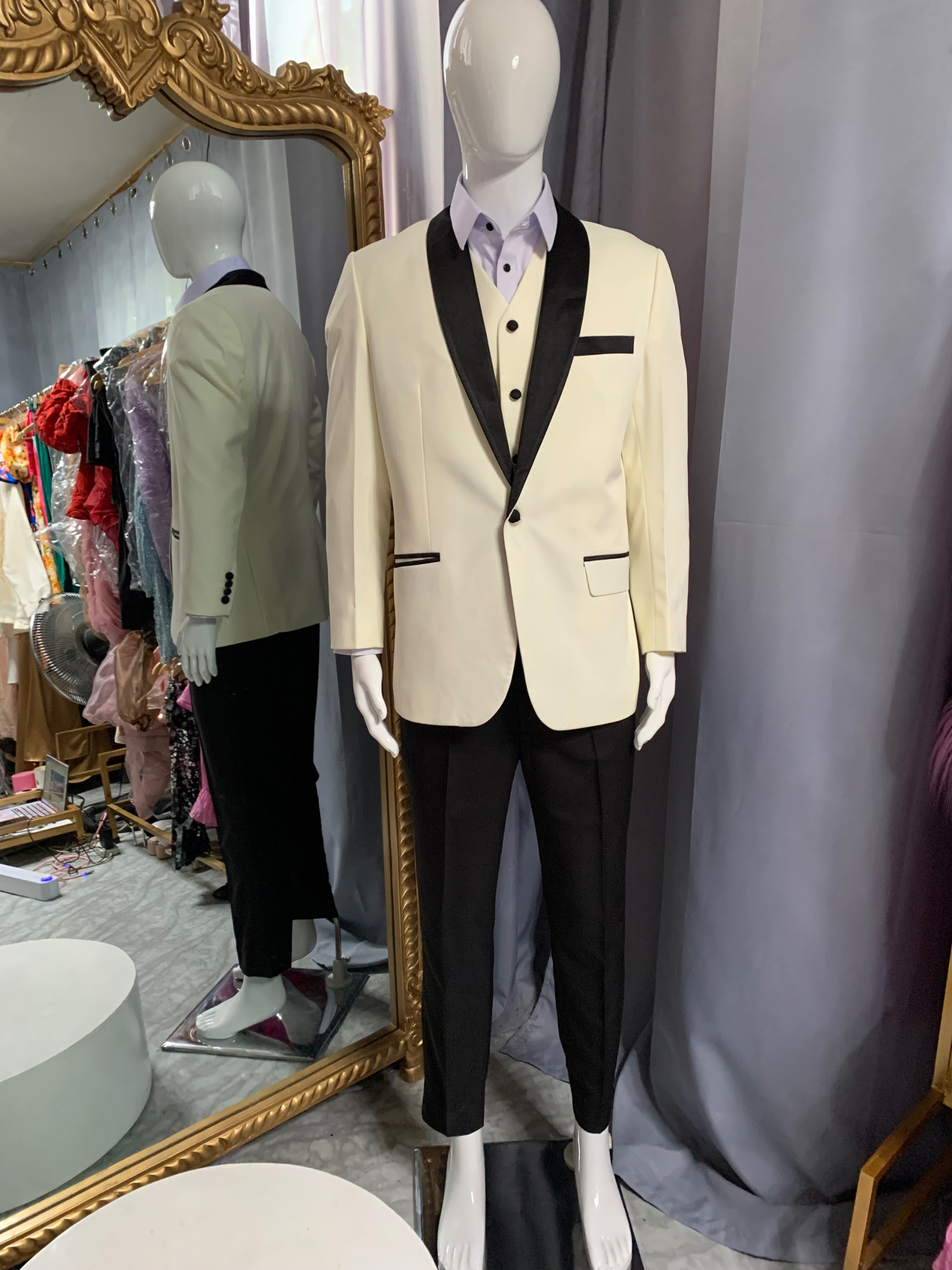 Off White Suit