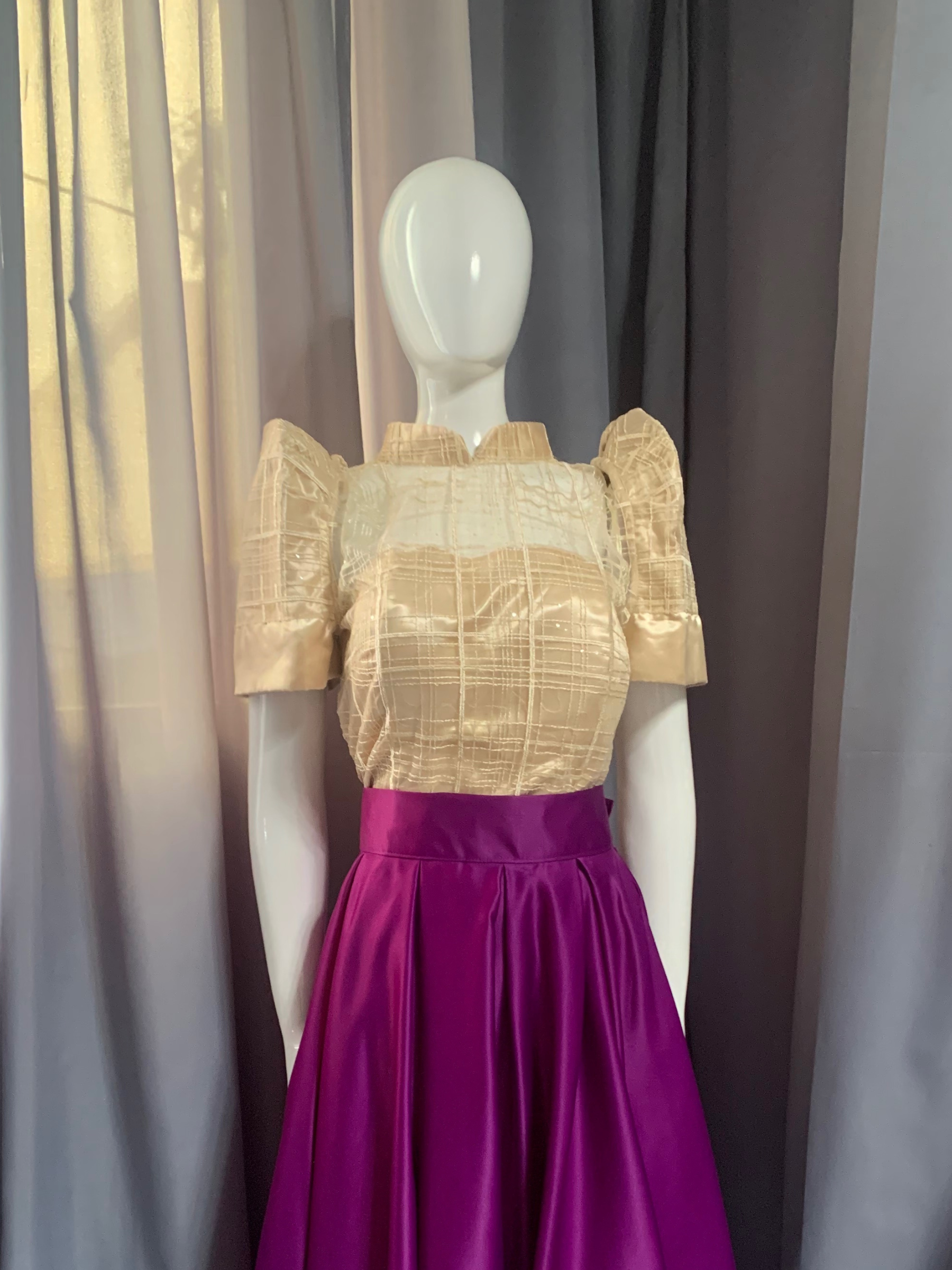 Verniece - Filipiniana