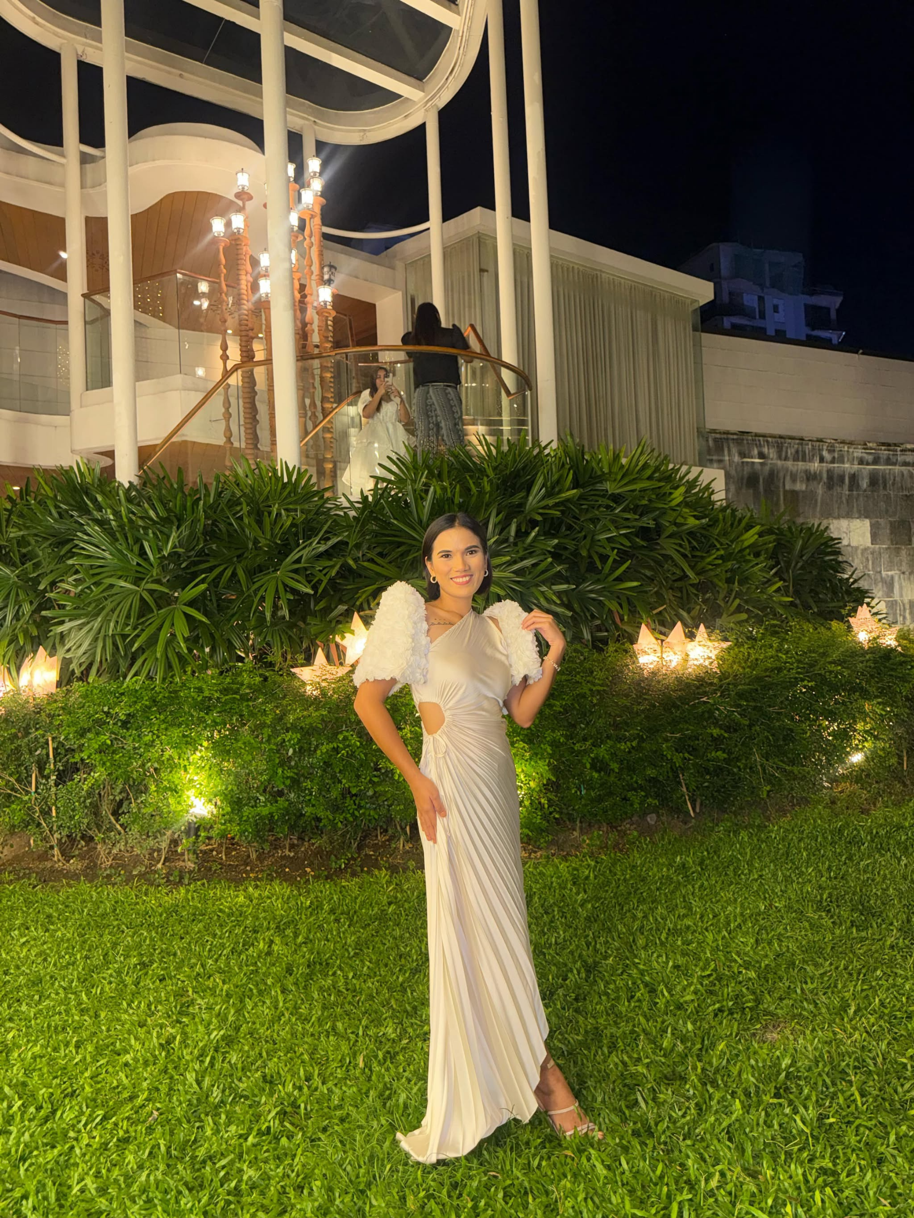 Caitlyn FIlipiniana Premium