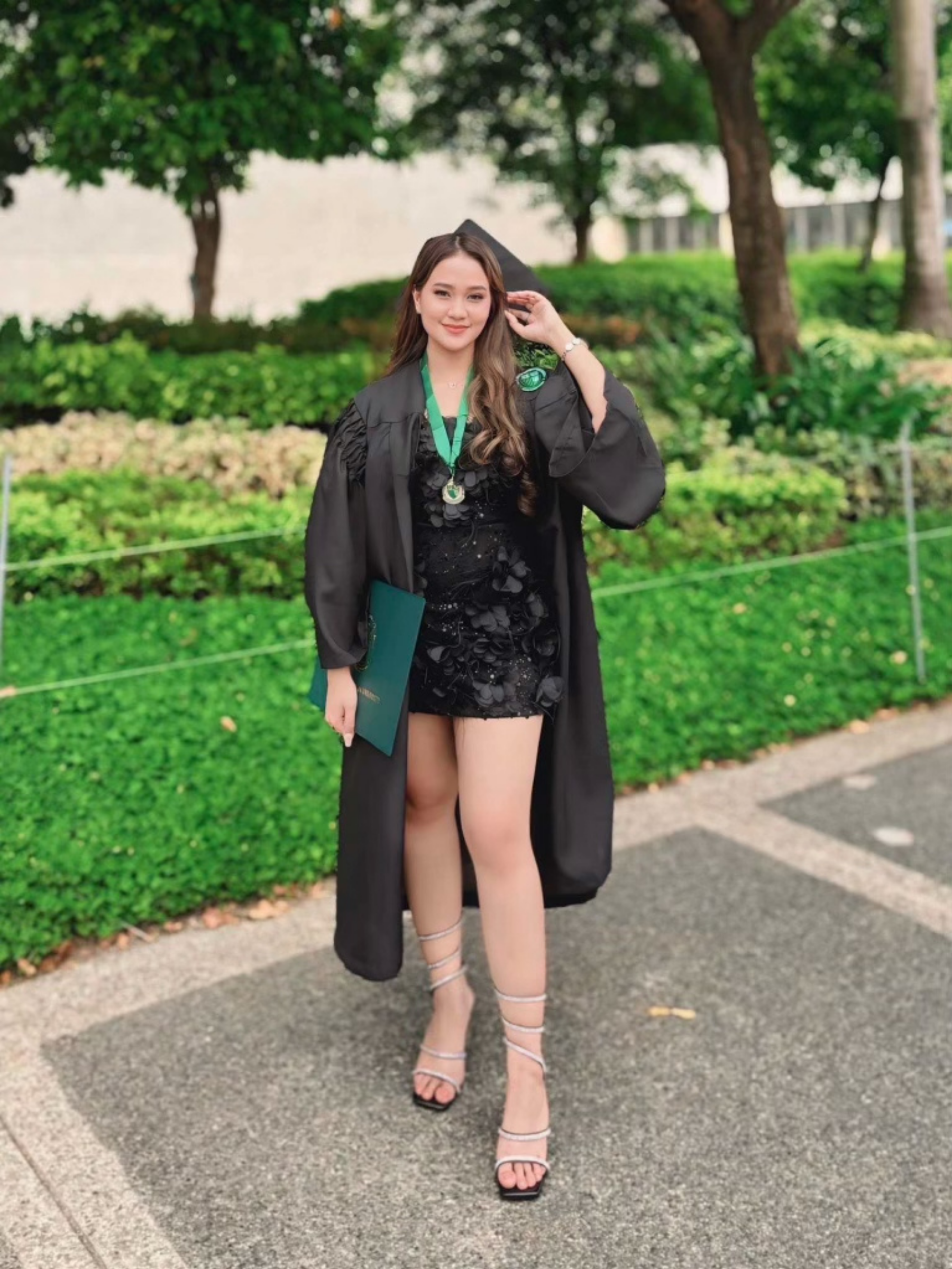 Issa - Filipiniana