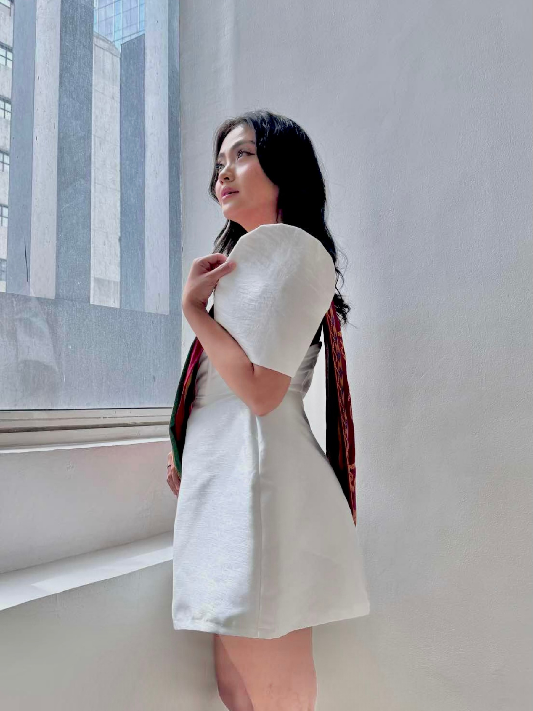  Ariana - Filipiniana