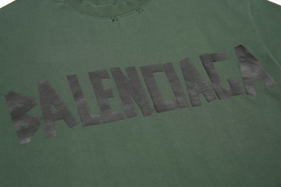 NEW TAPE TYPE T-SHIRT MEDIUM FIT