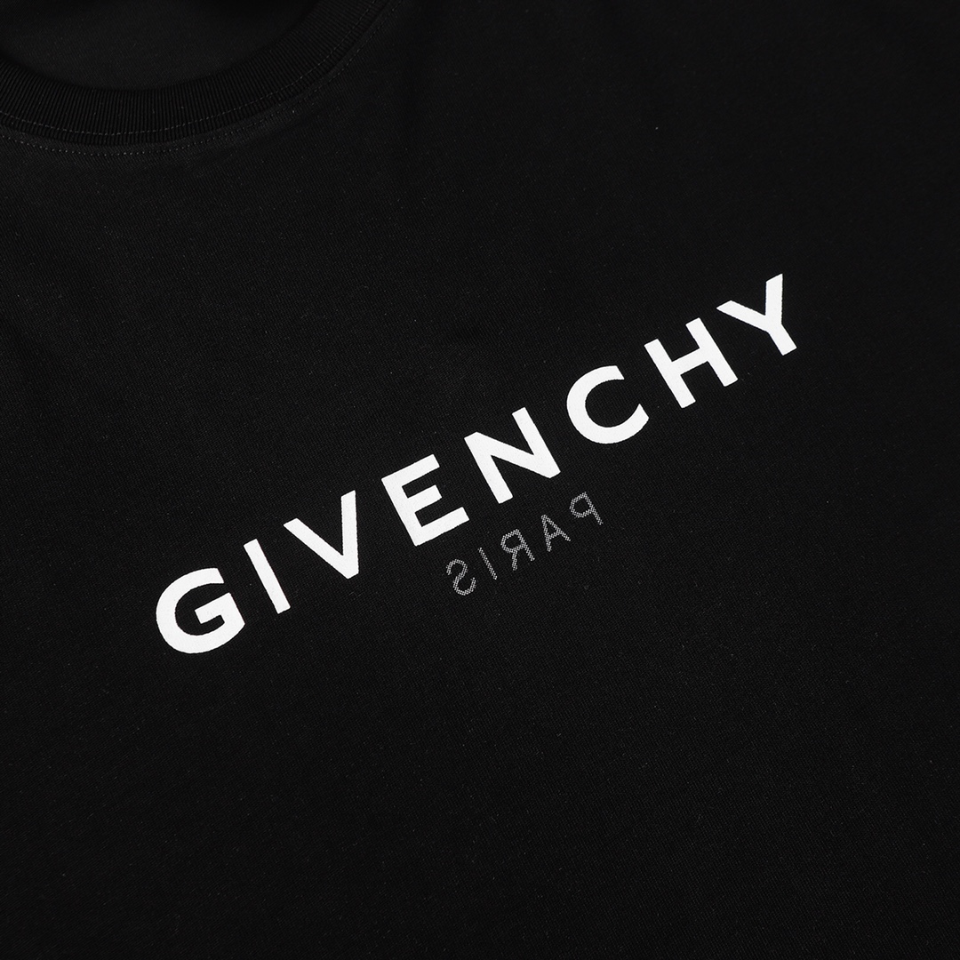 GIVENCHY Oversized Fit T-Shirt