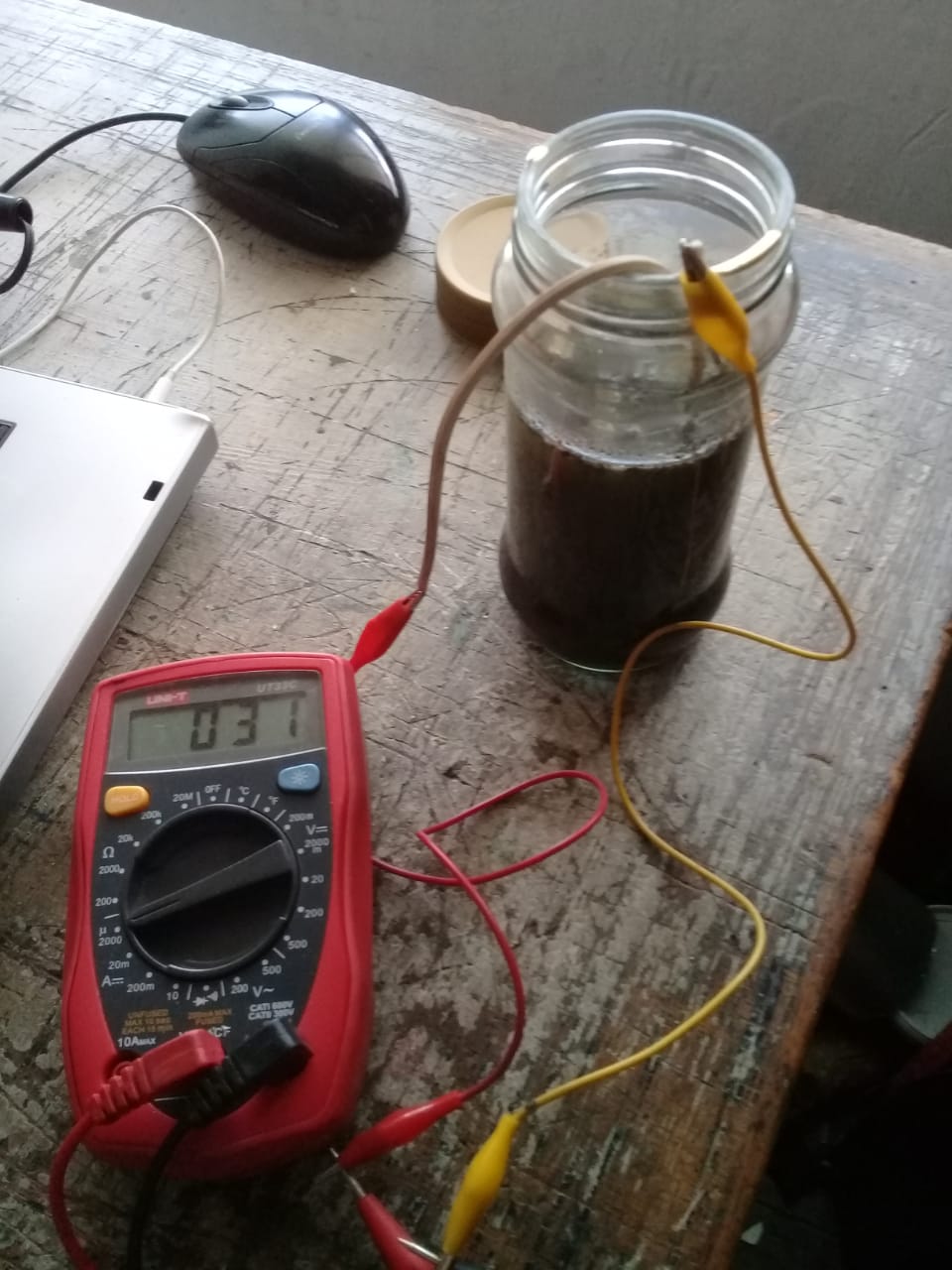 INVESTIGACIÓN CELDAS DE COMBUSTIBLE MICROBIANO