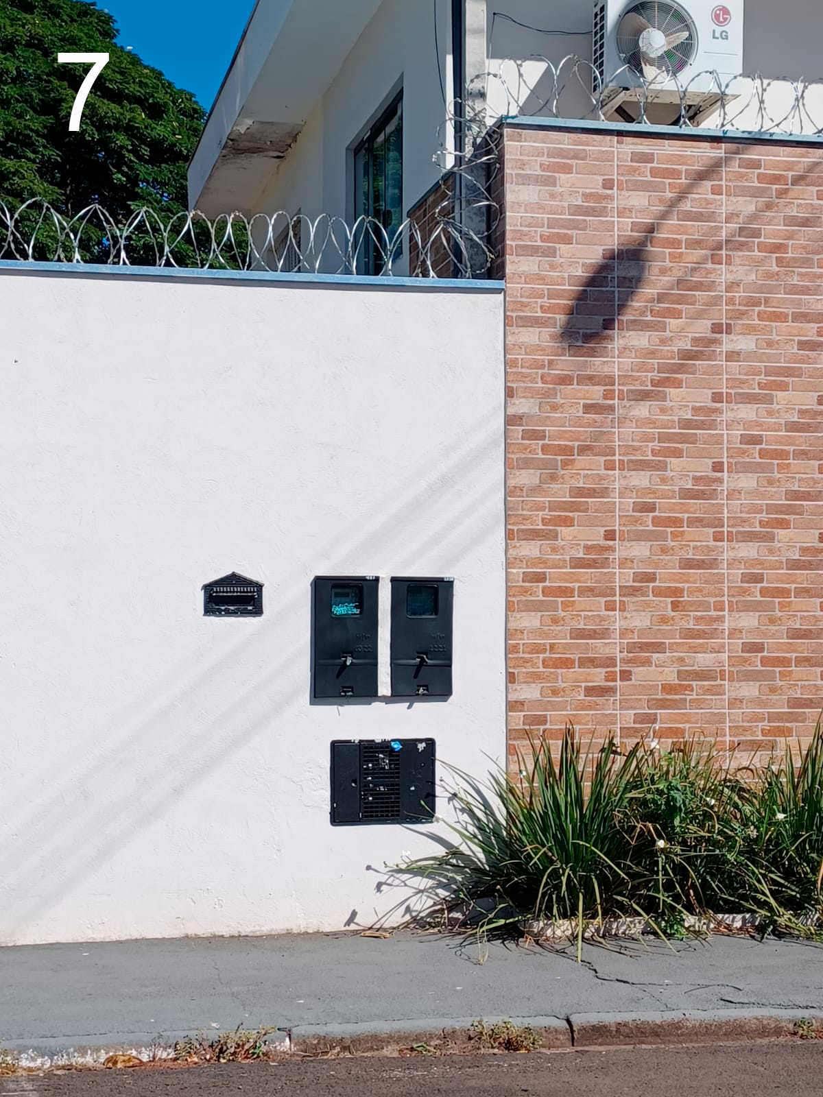 POSTE PADRÃO CPFL PARA 2 CONSUMIDORES MONO/BIFÁSICOS EM CAIXA DE CHAPA