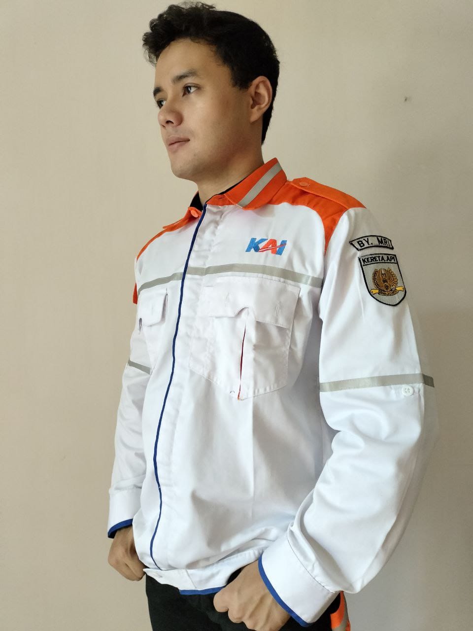 Kereta Api Indonesia Uniform