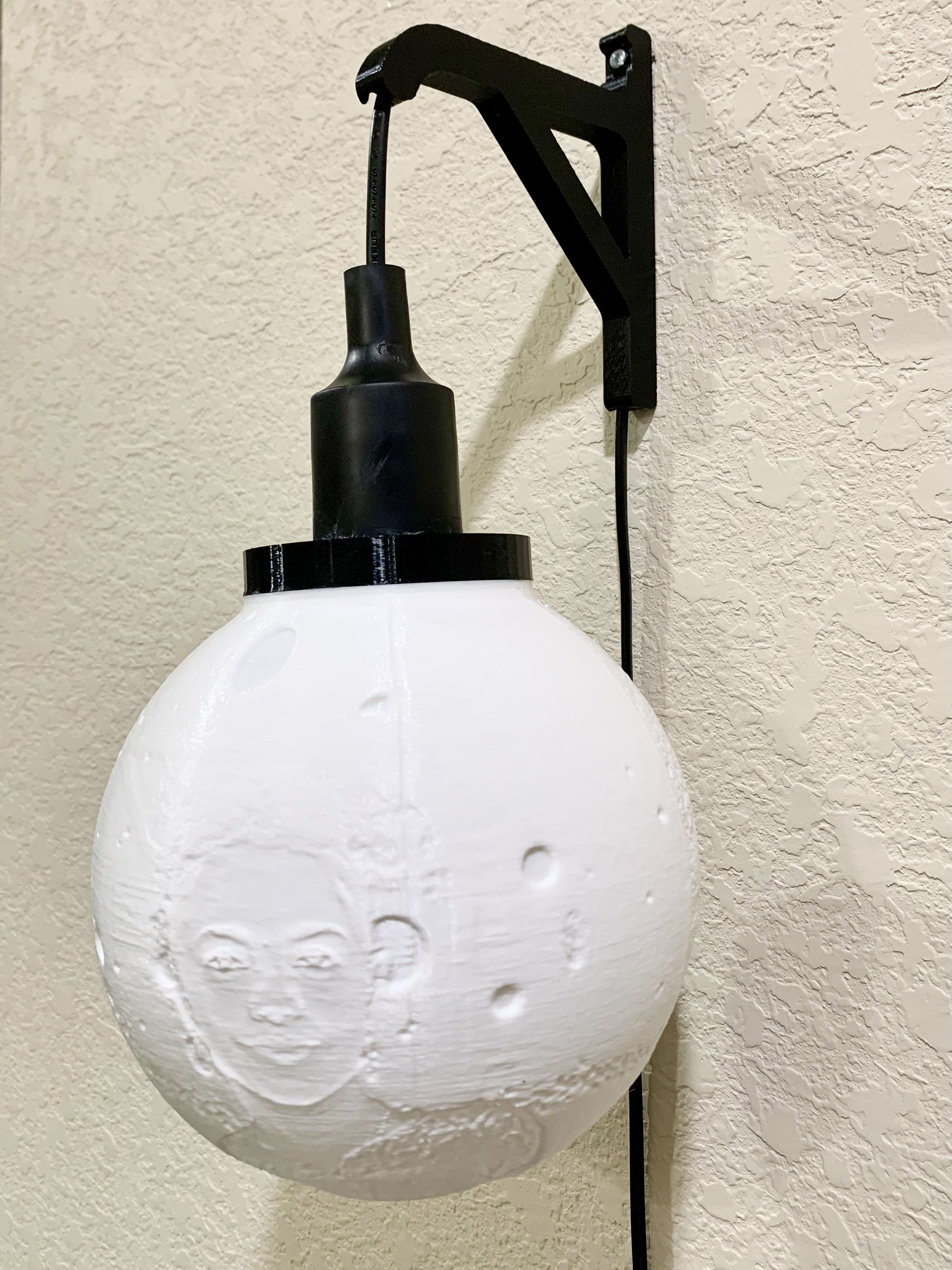 Hanging photo moon light with hanger (Custom photo Lithophane)