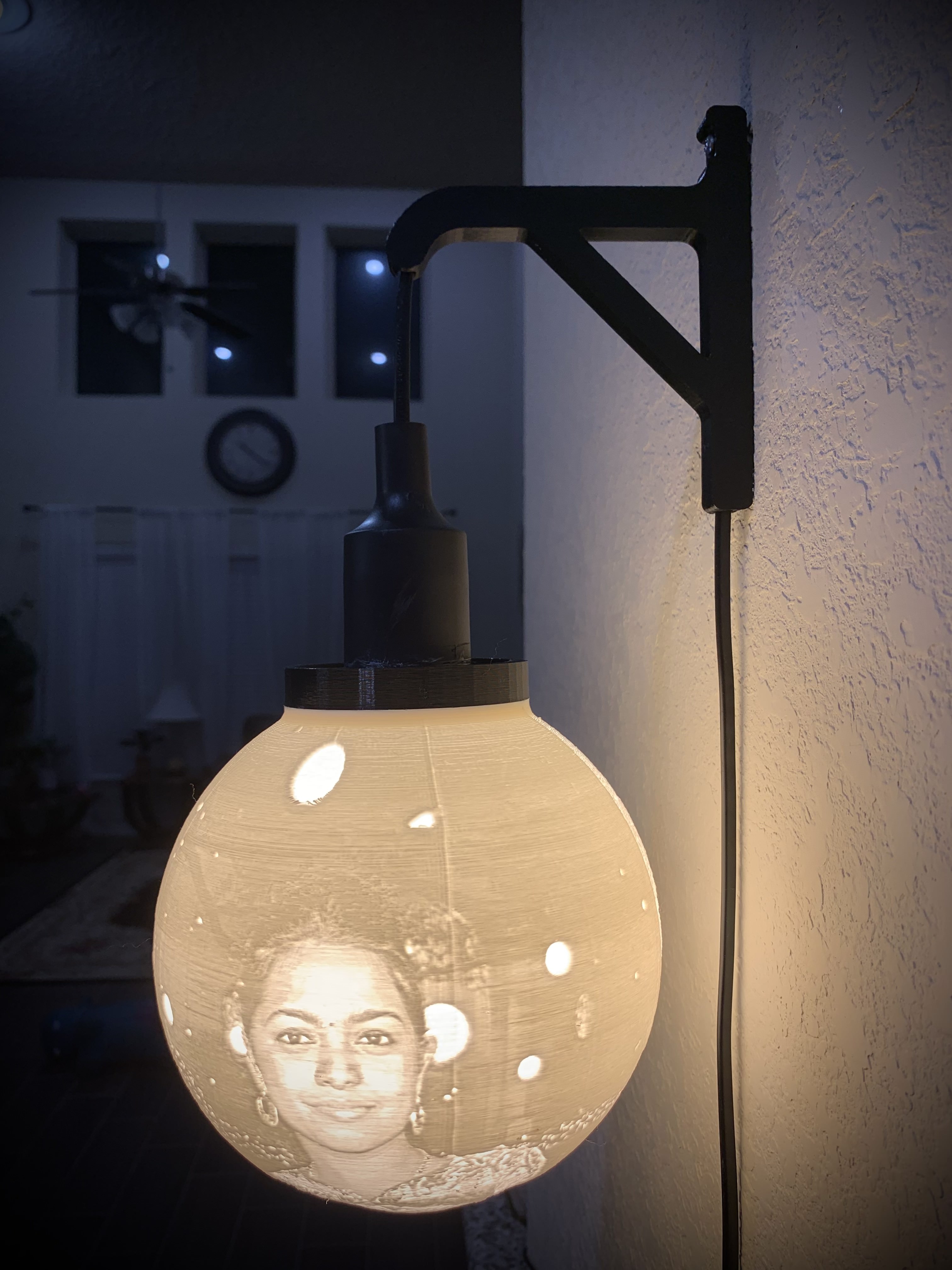 Hanging photo moon light with hanger (Custom photo Lithophane)