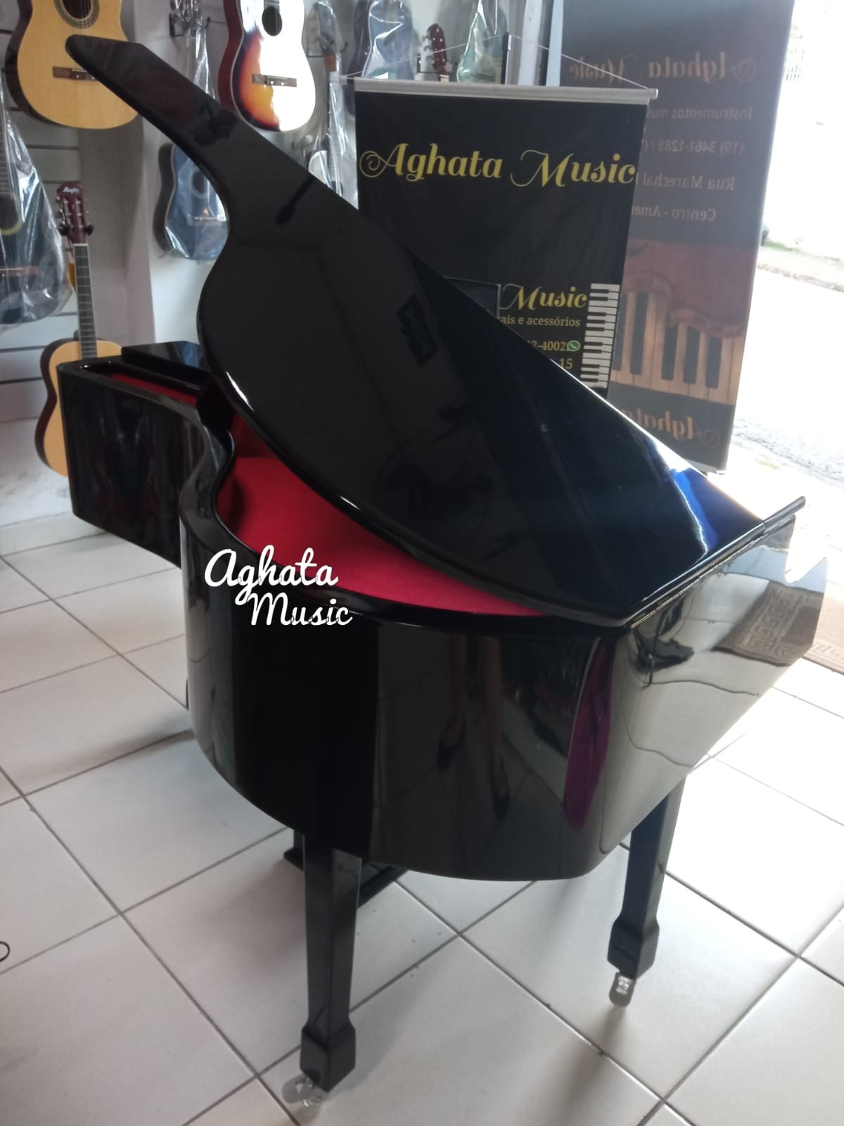 Piano Digital com cauda preto alto brilho Casio