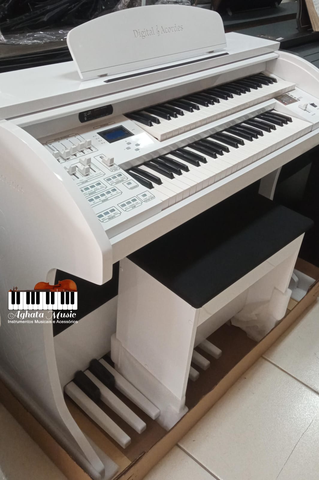 Órgão Digital Acordes Dual Voice Classic Infinity USB e Bluetooth Branco alto Brilho