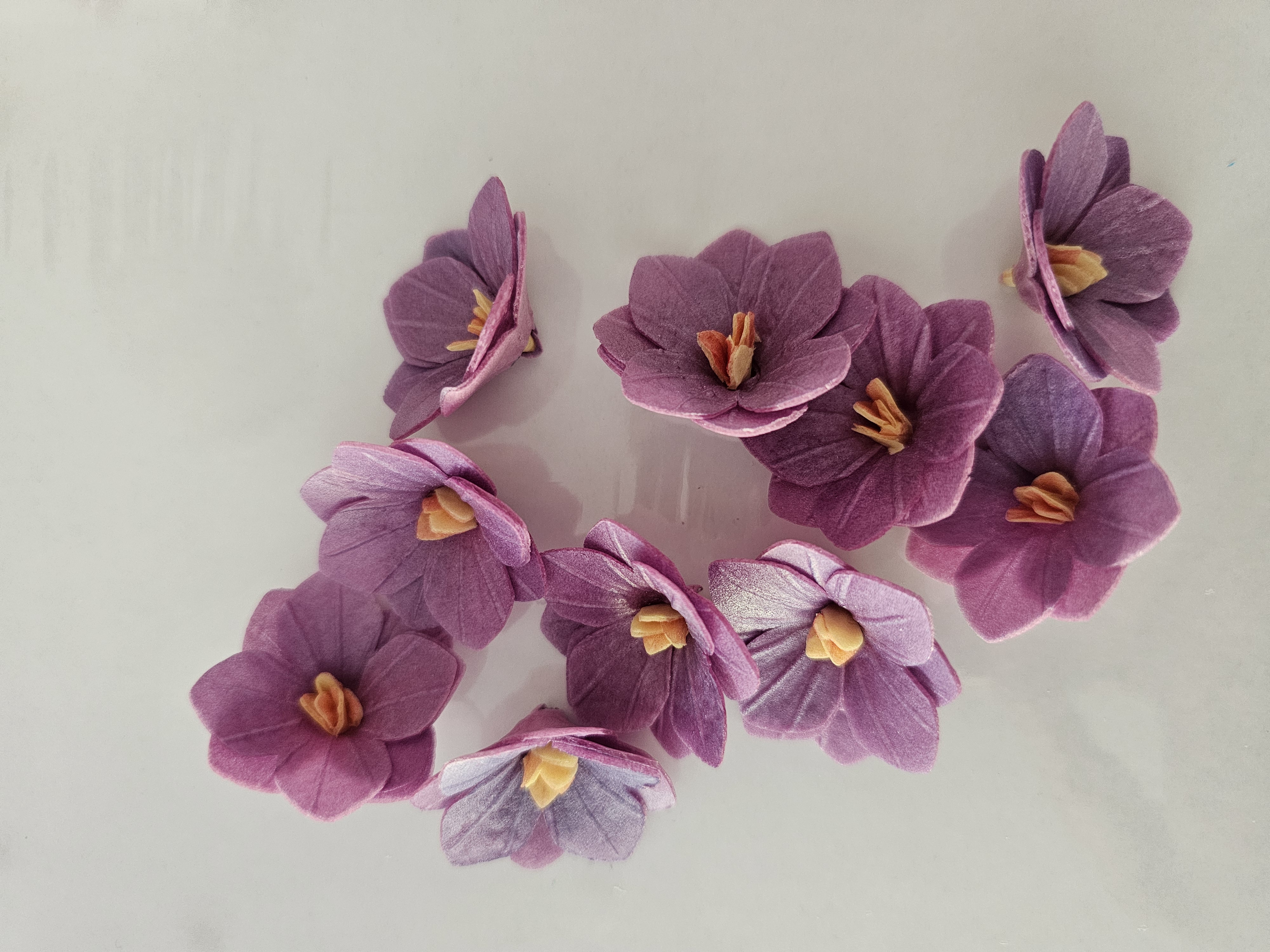 Gėlė vaflinė HORTENZIJA tamsi violetinė spalva (18vnt. pakuotėje)