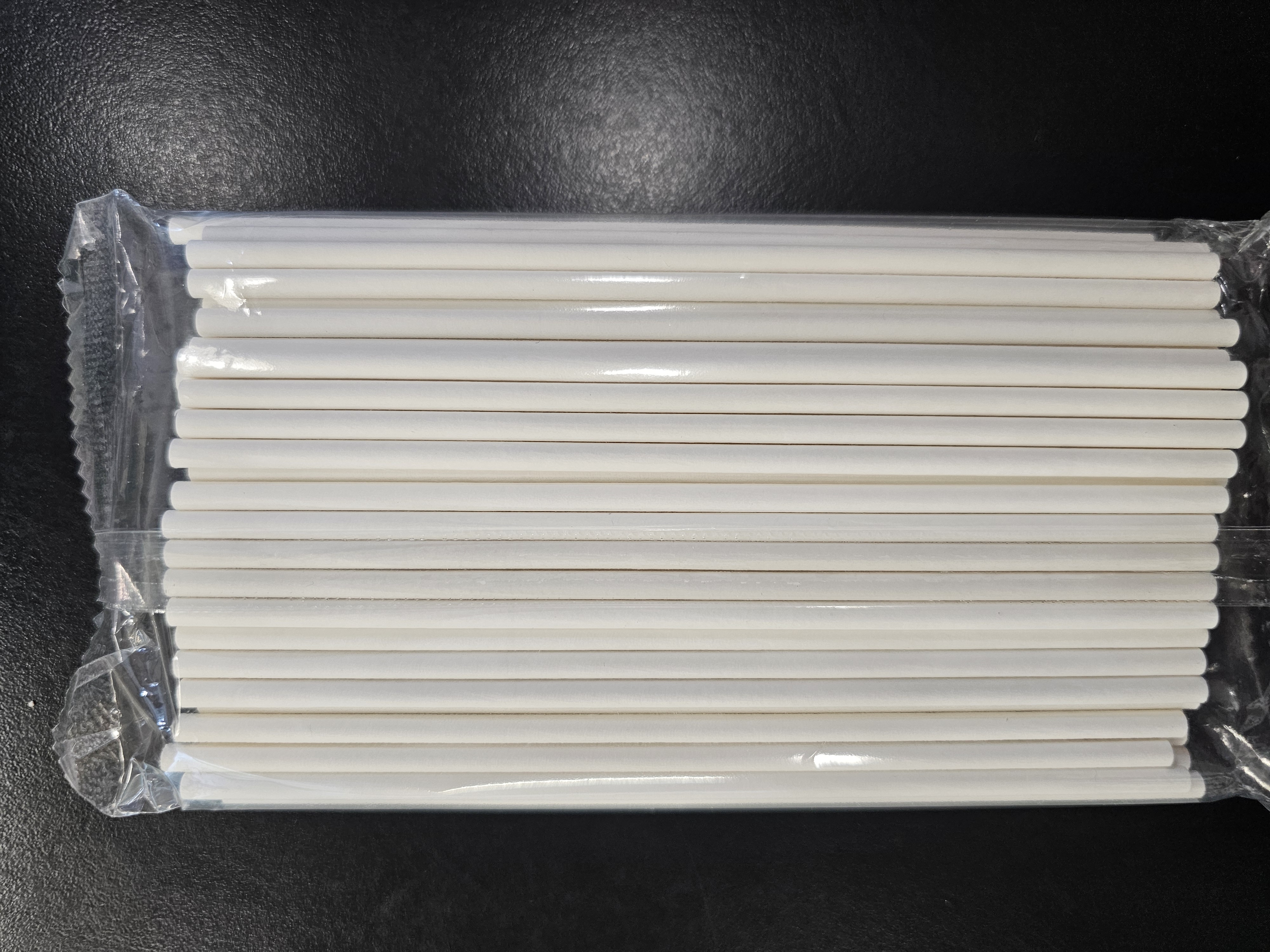 Balti popieriniai Popsų pagaliukai 4x152mm