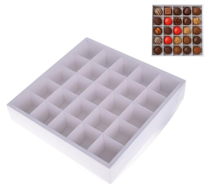 Dėžutė balta25x25x5cm skaidriu dangteliu 25 saldainiams  (5vnt)
