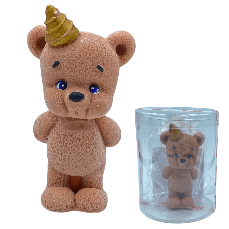 Dekoracija rudas meškiukas su kepurėle